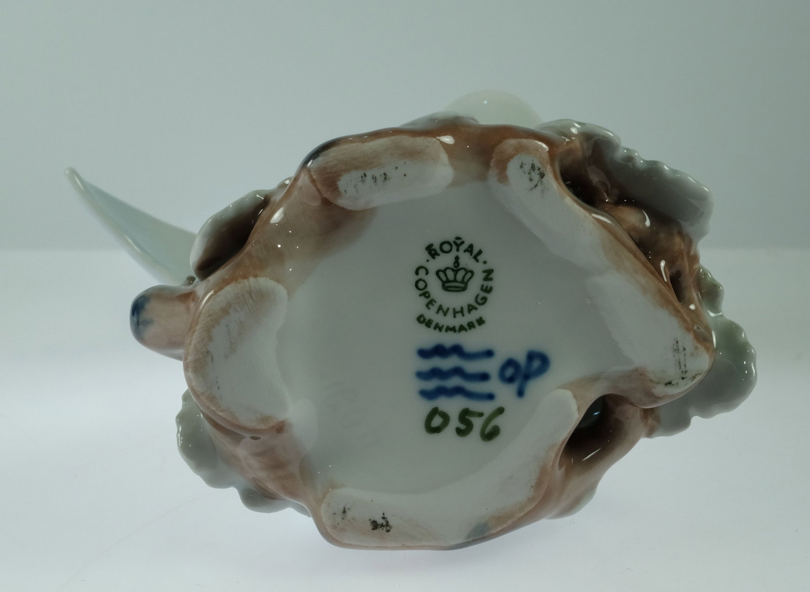 Royal Copenhagen (Denmark) Porcelain Figurine of Two Doves counterbalanced on a Branch - 5