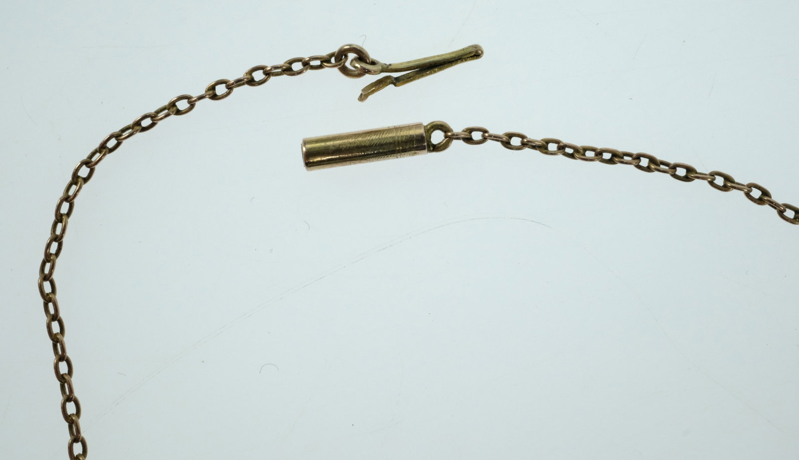 Edwardian Floral Pendant in 9ct yellow Gold on attached Chain - 4