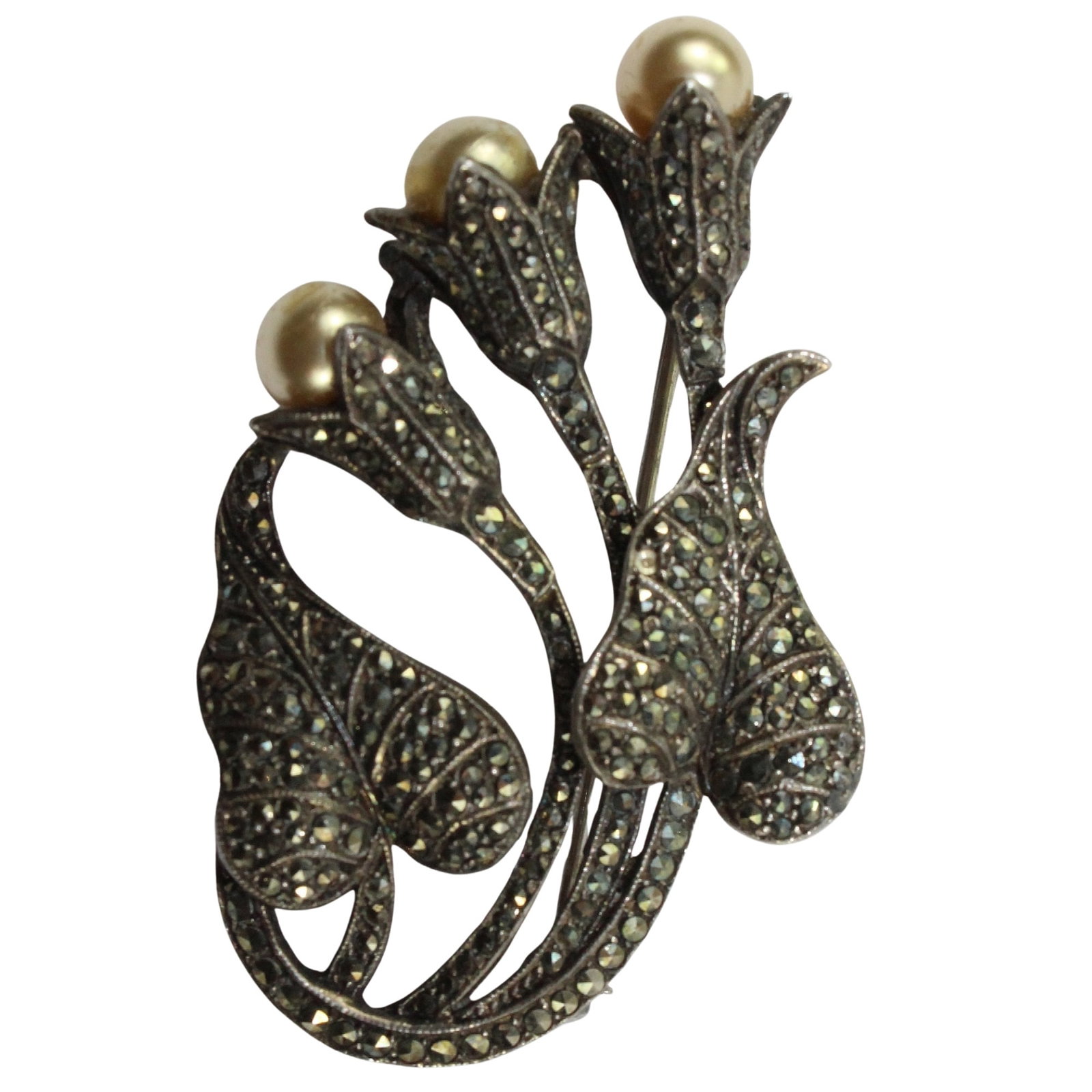 Vintage Marcasite and Pearl Floral Brooch in Sterling (0.925) Silver: Exquisite Size Total weight 13.84gms Medium Pins & Brooches Provenance Sterling Silver