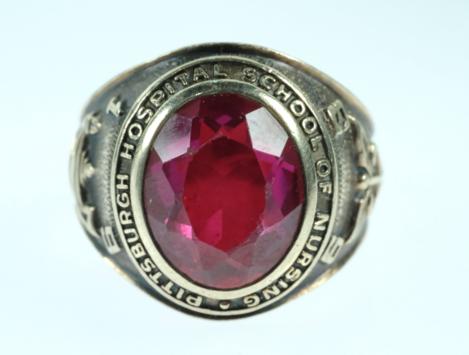 Pittsburgh Hospital Nursing School College Ring in 10ct Yellow Gold with 3 carat Ruby - 2