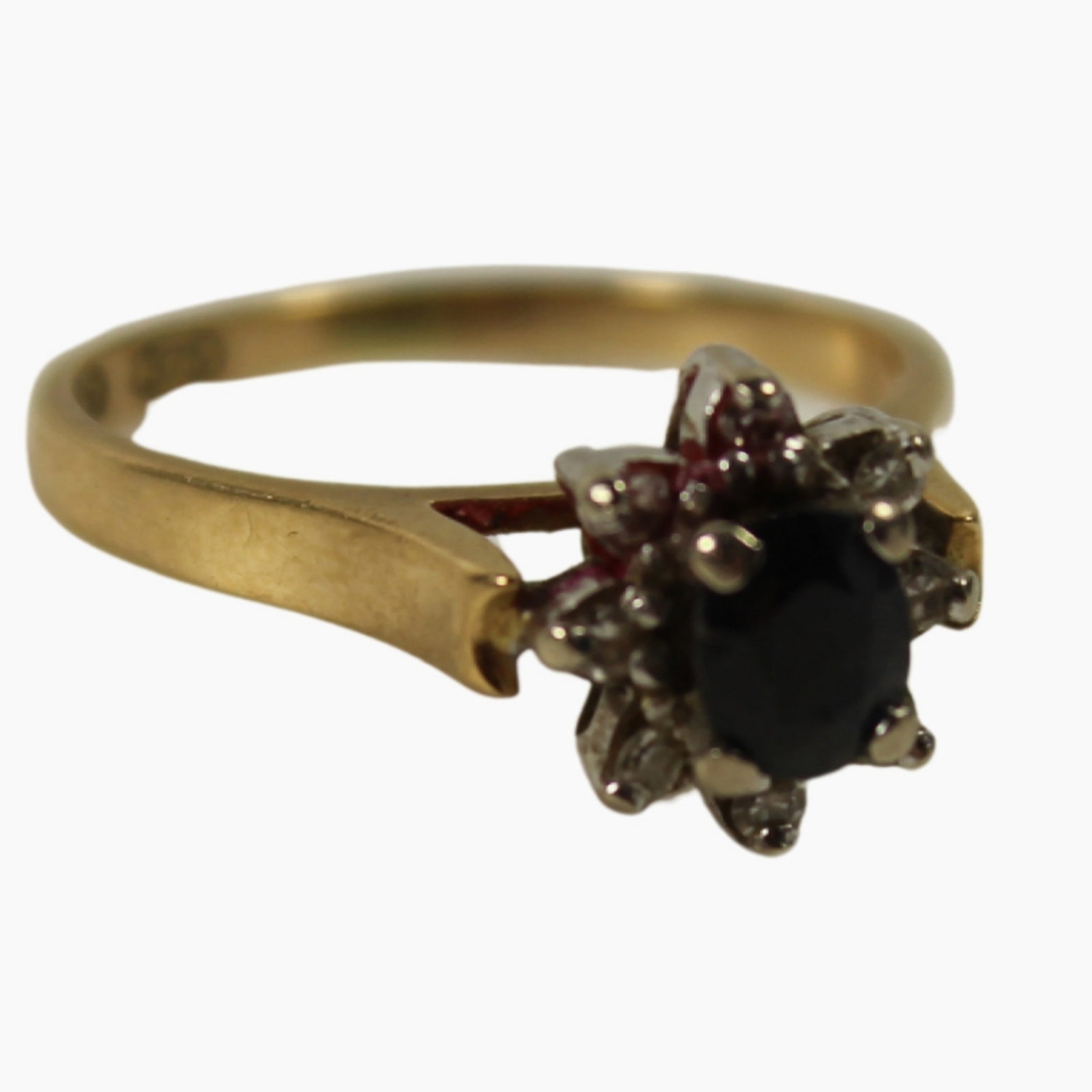 Blue Sapphire & Diamond Ring in 14ct Yellow Gold: Modern Size Size J : Total weight 2.89gms Medium Rings