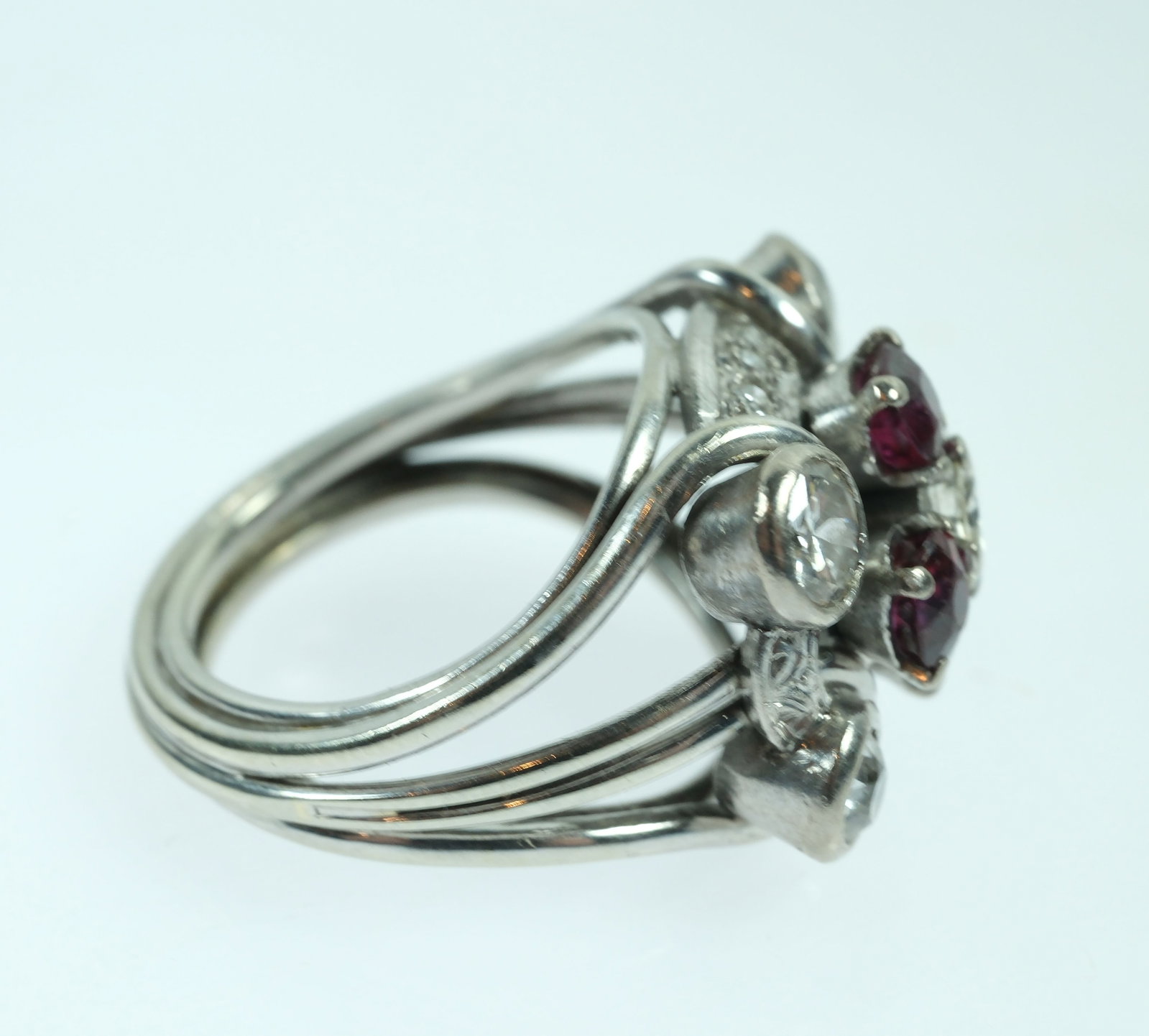 Impressive Vintage Diamond & Ruby Ring in 18ct White Gold - 4