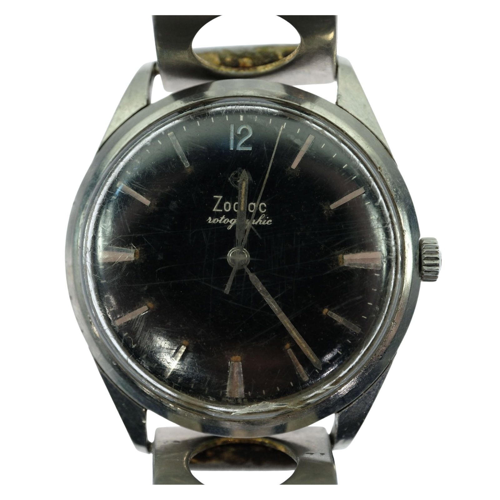 Vintage Men's Zodiac 'Rotographic' Wristwatch with Silver Case & Black Dial: Metal Bracelet missing Catch Size Case approx 35mm Condition Automatic. Working. Original Glass heavily scuffed and an edge crack noted Medium Vintage