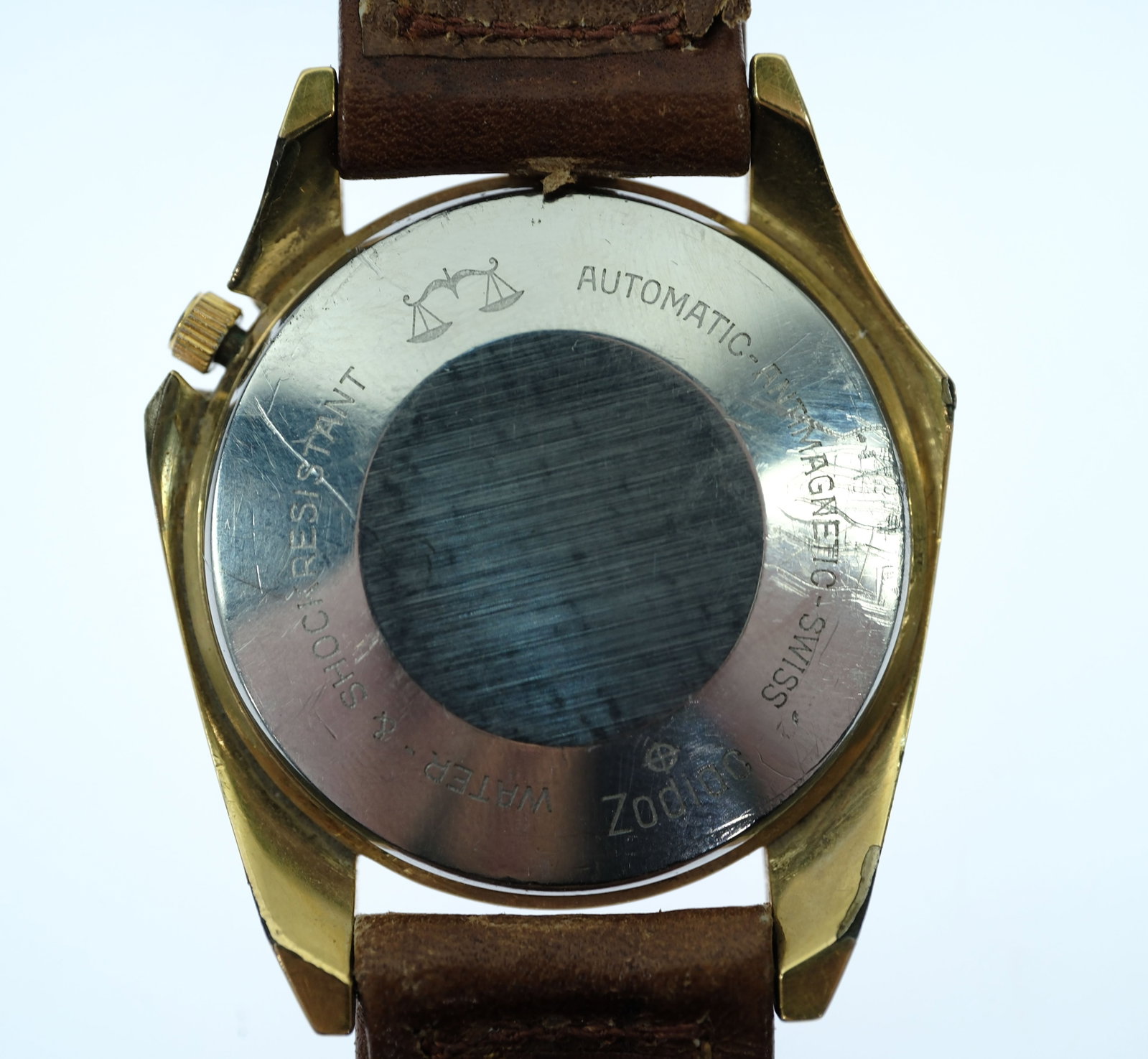 Vintage Men's Zodiac 'Olympos Automatic' Wristwatch with Gold Case & Quarter-sectioned Gold Dial - 4