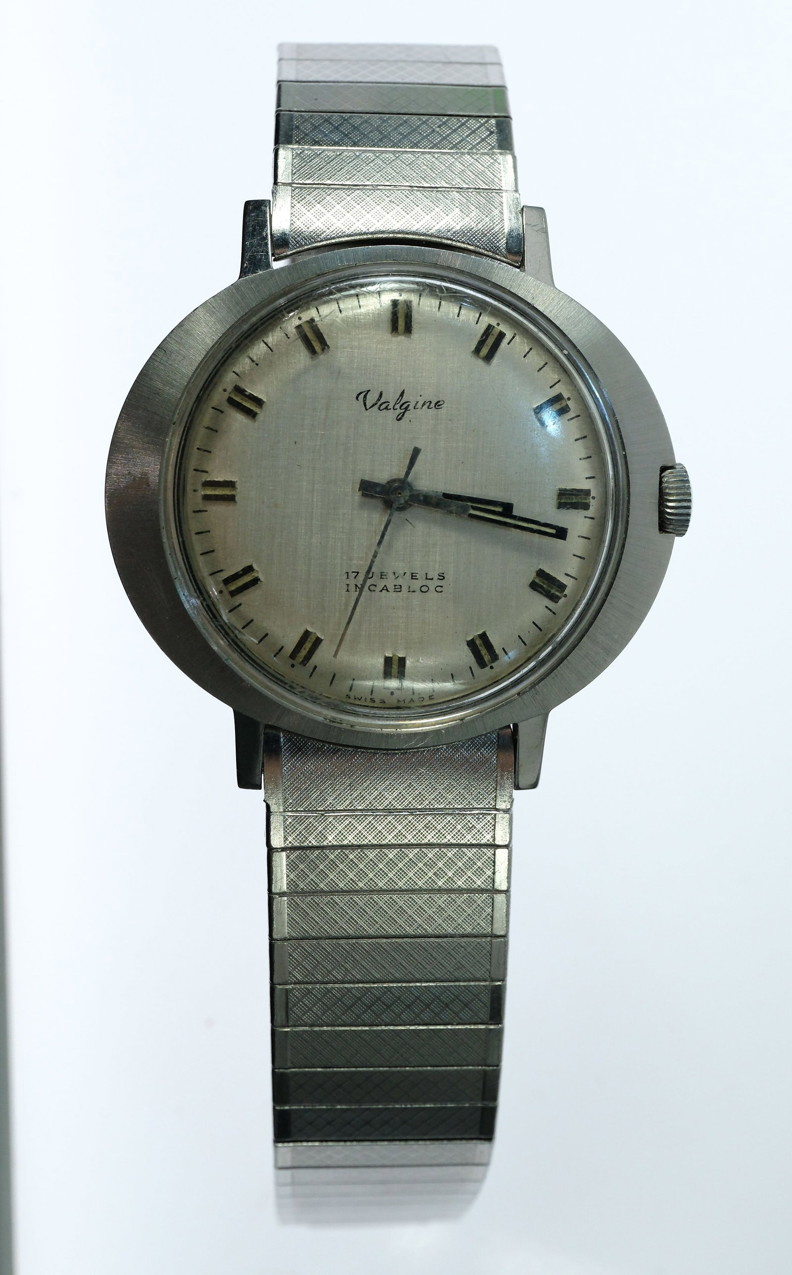 Vintage Men's Valgine Wristwatch with Silver Oval Case & Dial - 2