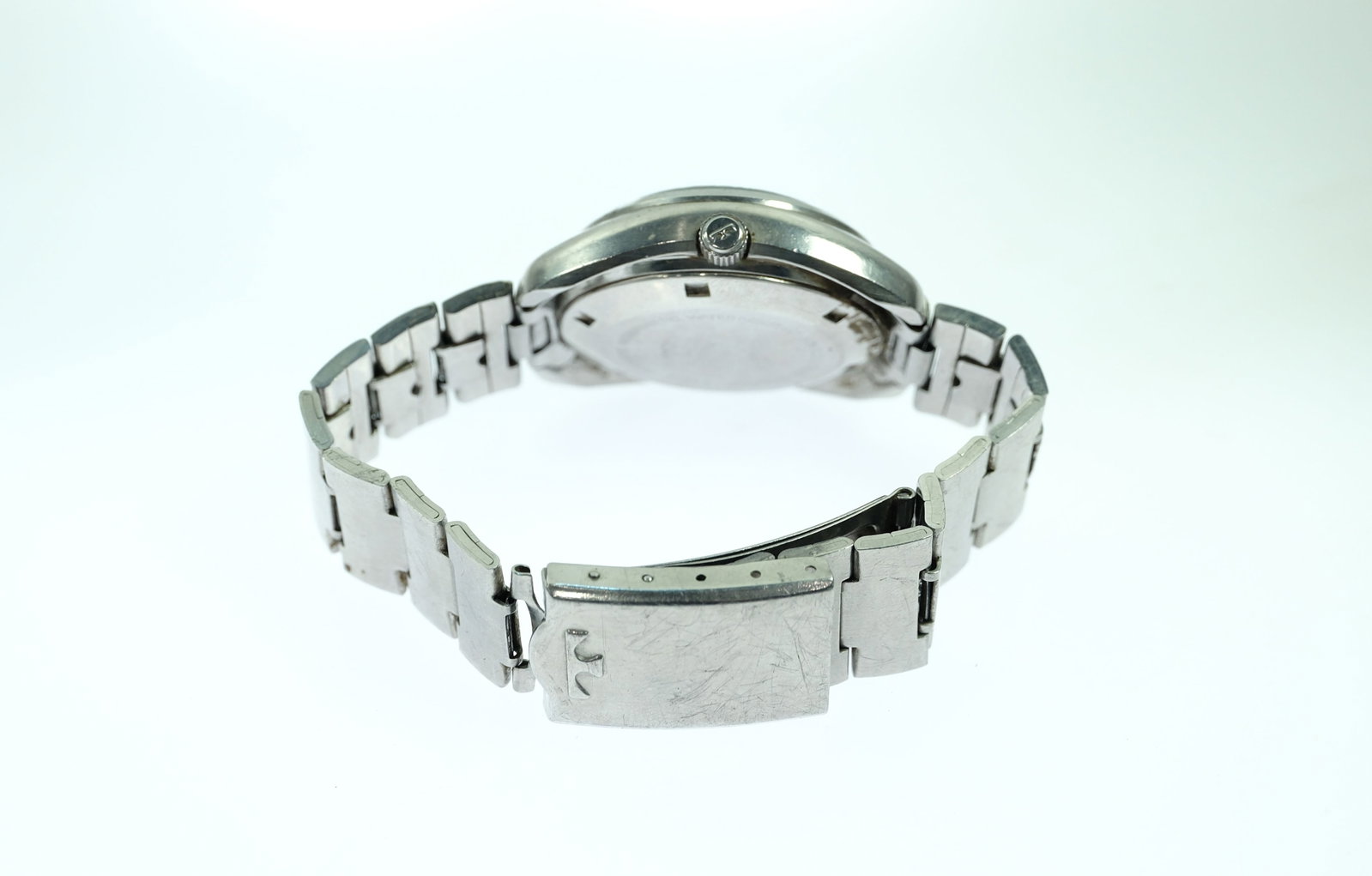 Vintage Men's Technos Wristwatch with Iconic Fading Green Oval Dial - 4