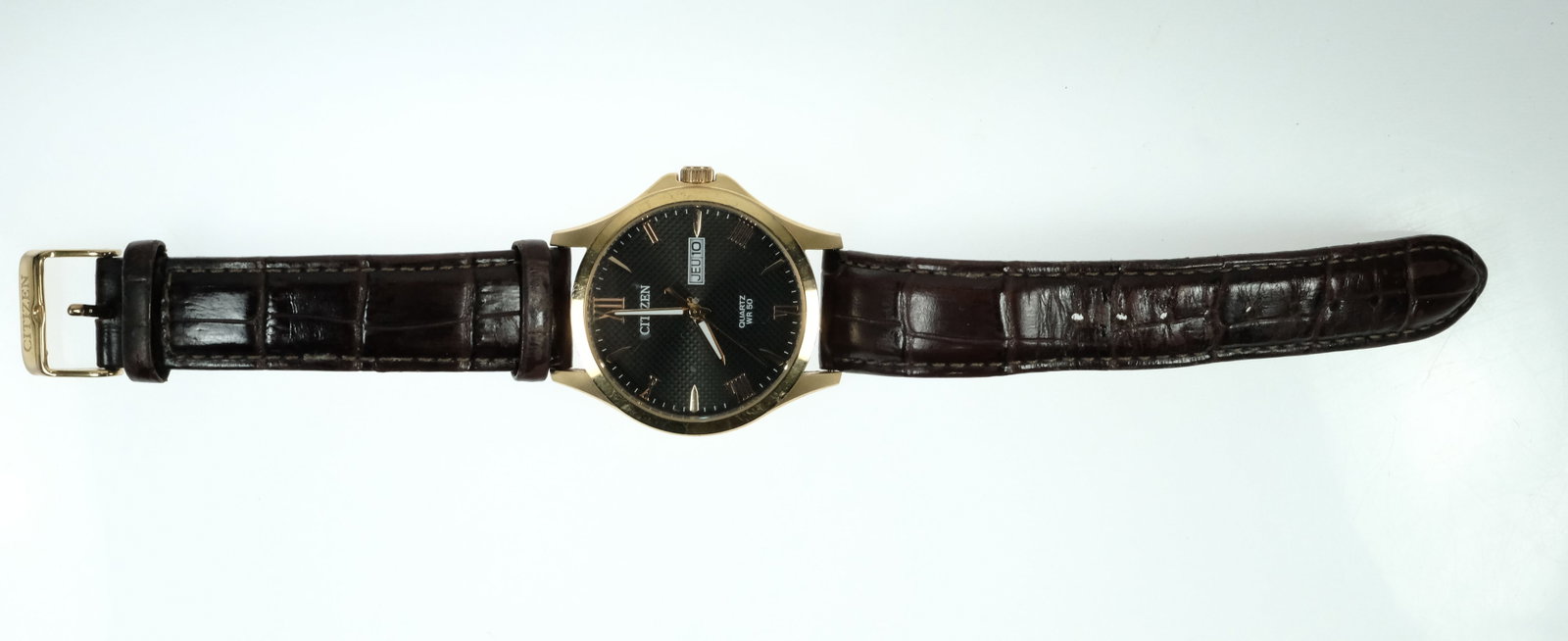 Modern Citizen Men's Dress Wristwatch with Gold Case & patterned Black Dial - 2