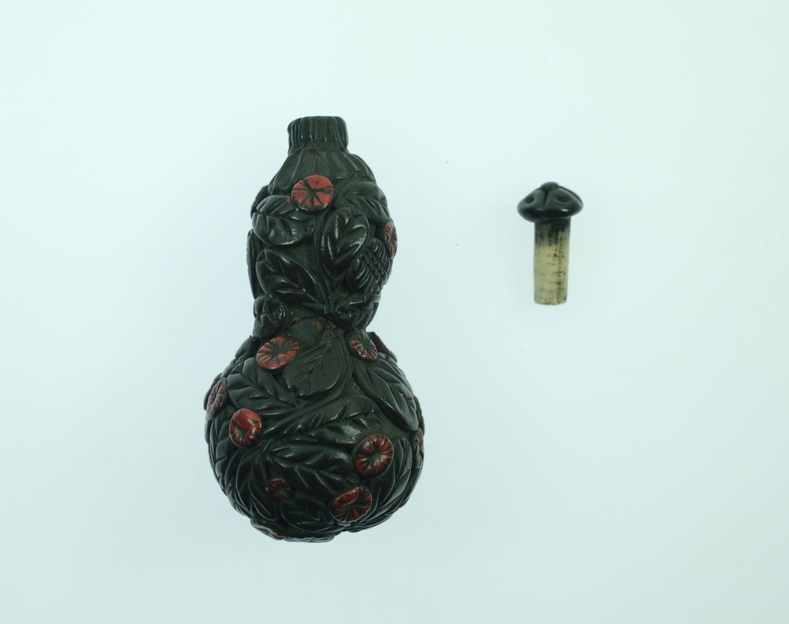 Vintage Japanese Hollow Bronze Figurine of a stylised Lion - 3