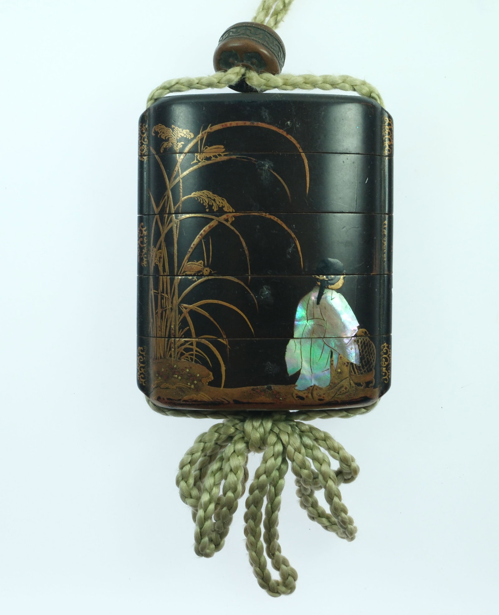 Vintage Japanese Inro decorated with Male & Female figures & tethered to Wooden Netsuke of a Dragon - 4