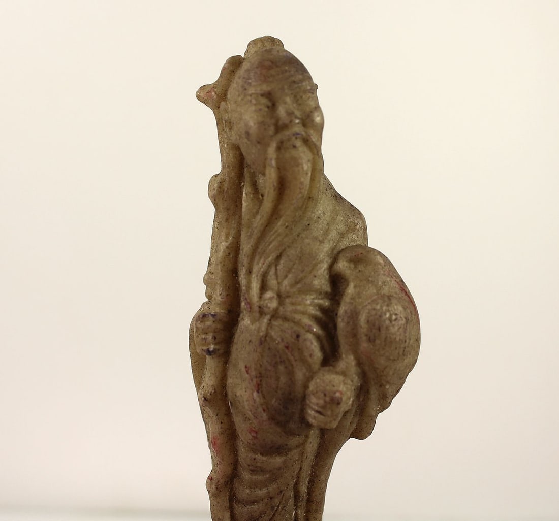 Chinese Gold figure carved in Green Chalk-stone on a Timber Stand - 3