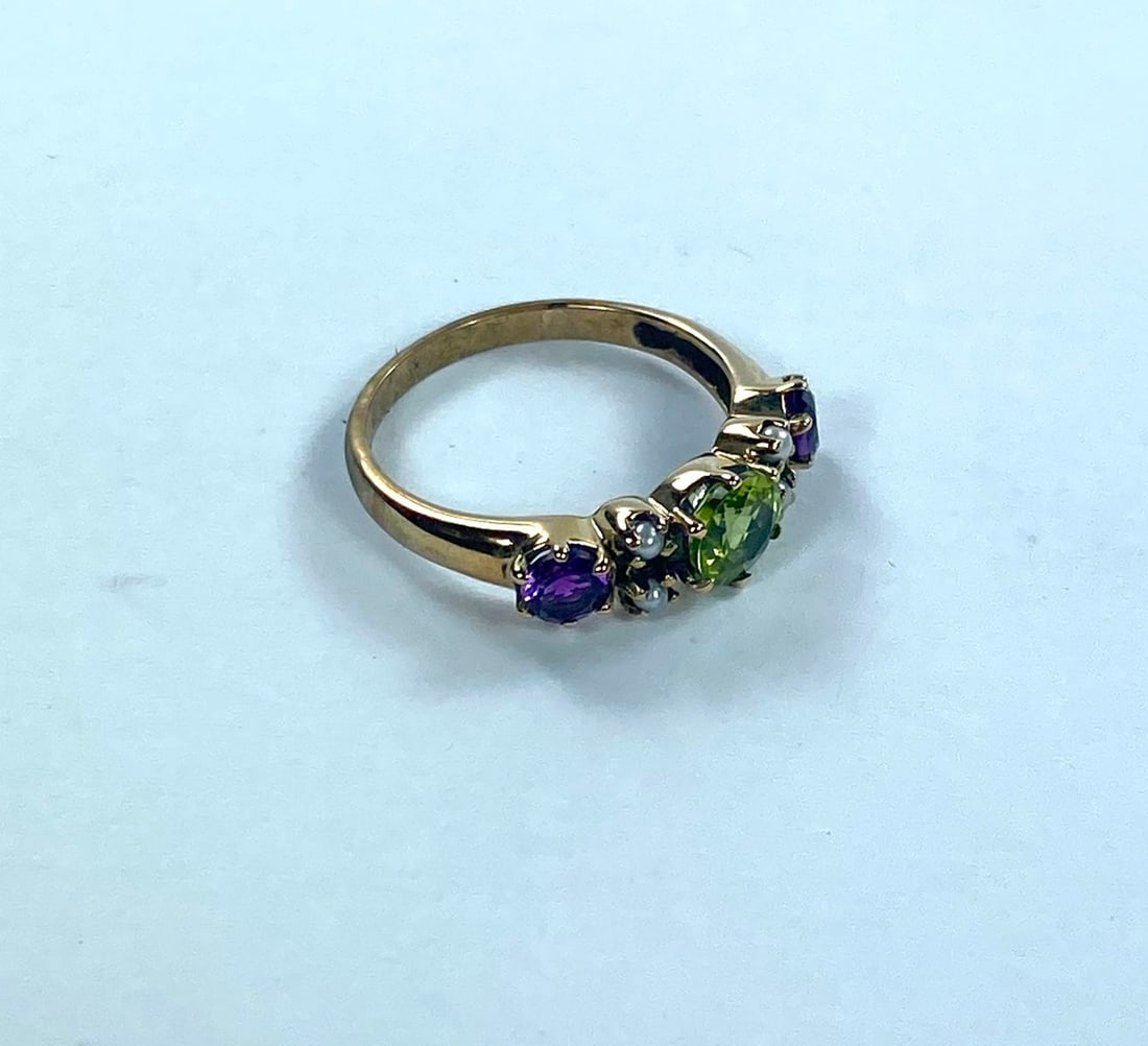9ct Yellow Gold Suffragette Style Peridot, Amethyst & Seed Pearl Ring - 2