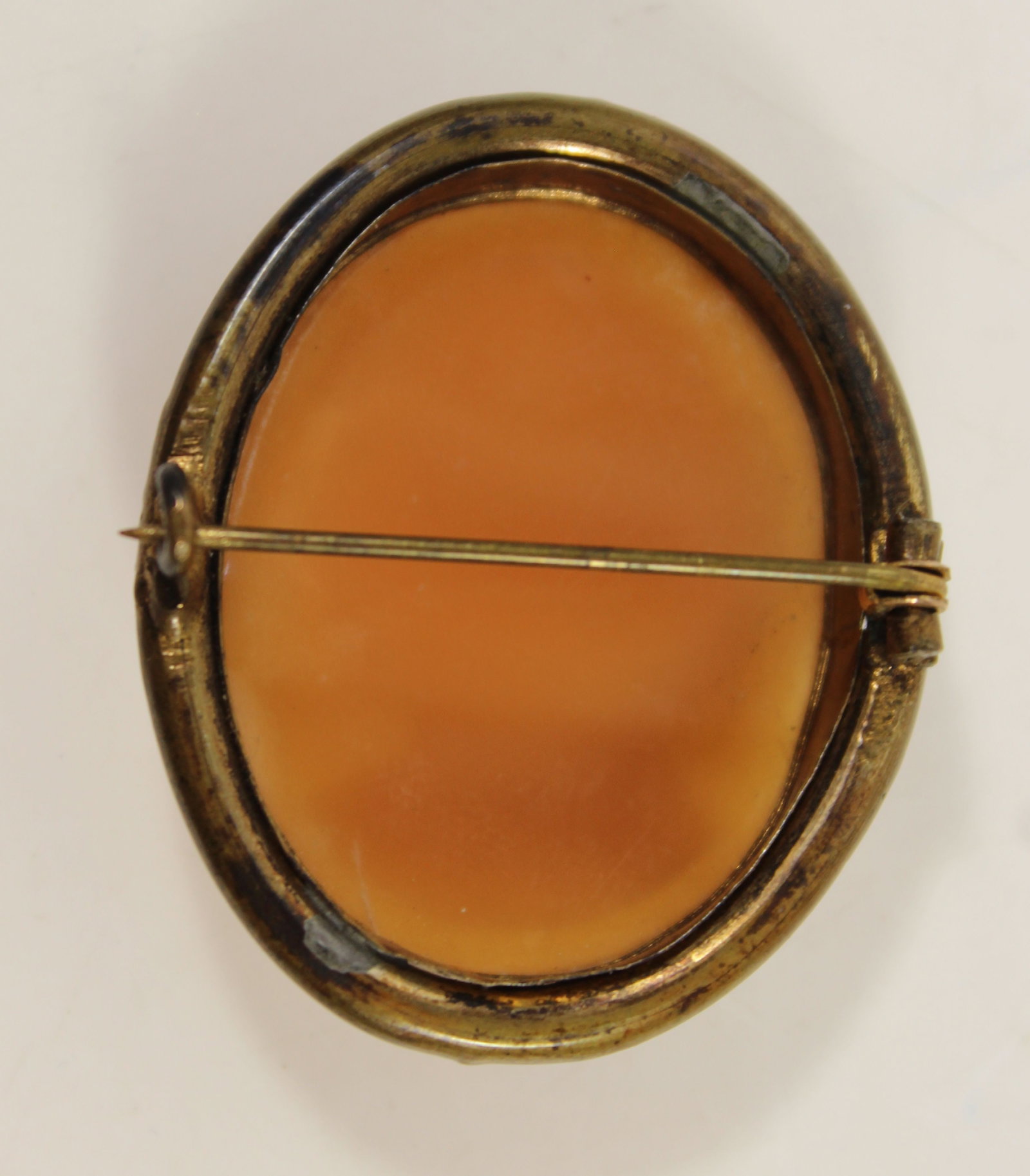 Shell Cameo of a Roman Woman in a Copper Brooch Mount - 2