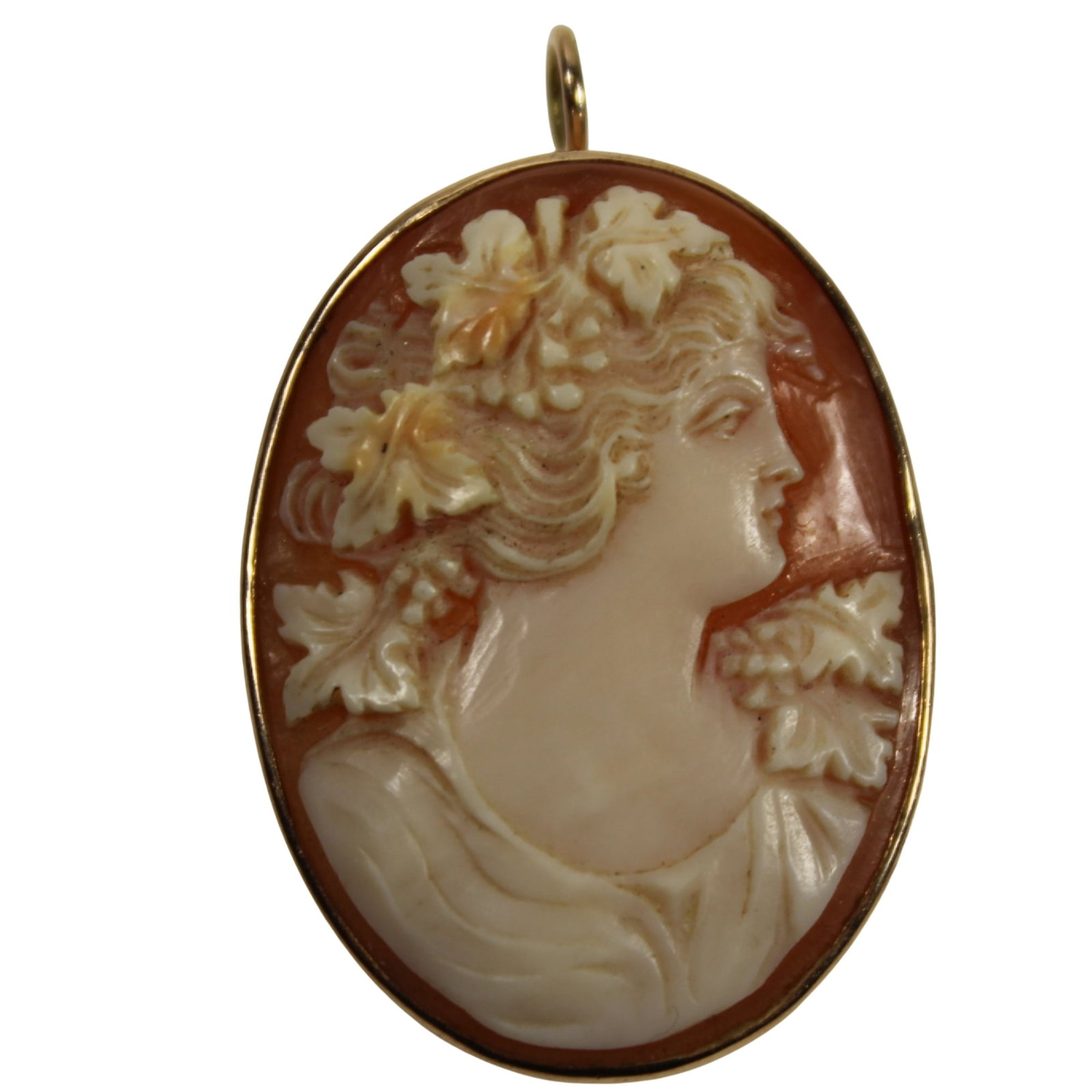 Exquisitely carved Shell Cameo set in Oval 9ct Yellow Gold Brooch Mount: . Size Total weight 9.34gms. 3.5x2.5 Medium Jewelry