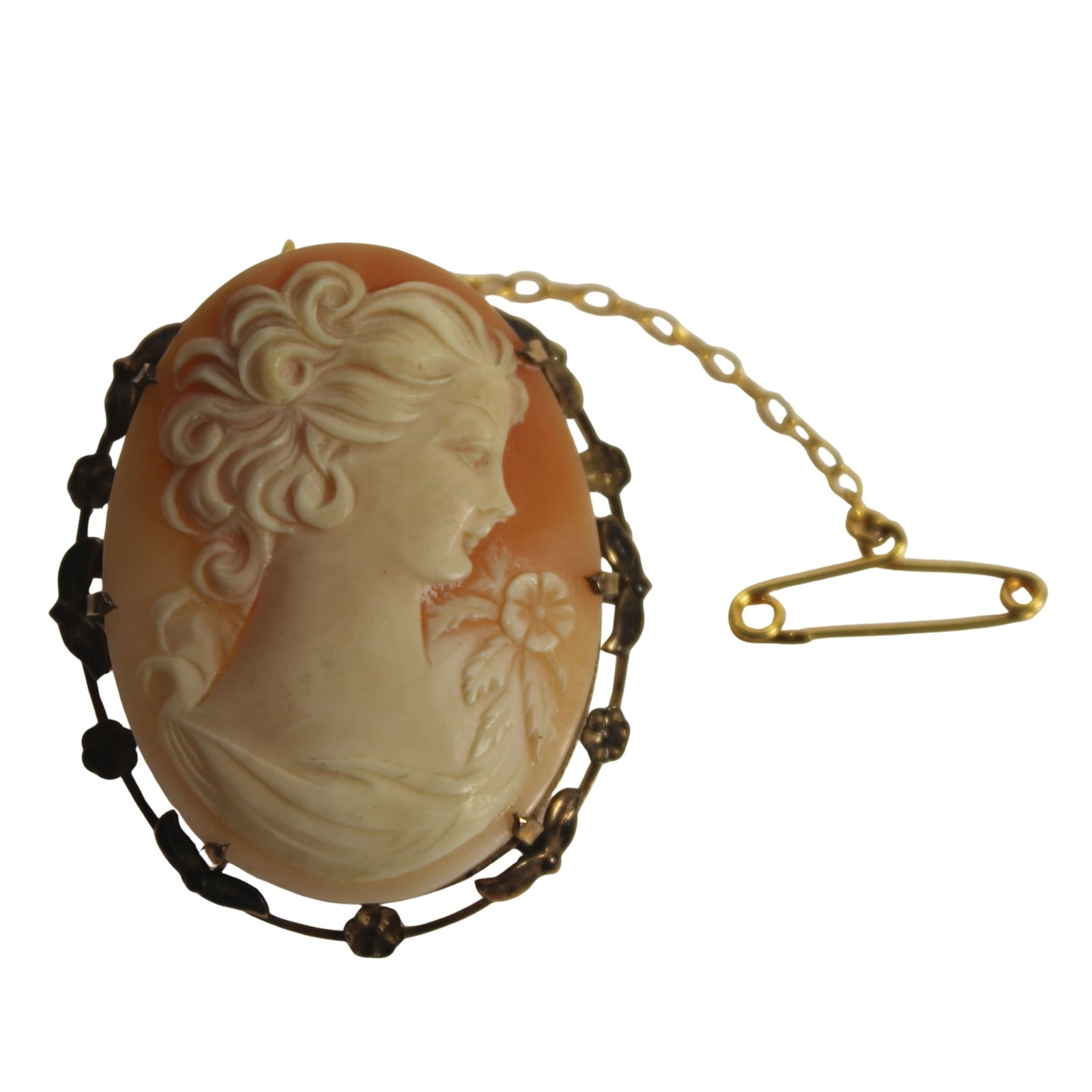 Traditional Shell Cameo in 9ct Yellow Gold Brooch Mount: . Size Total weight 9.53gms. 4x3cms Medium Jewelry