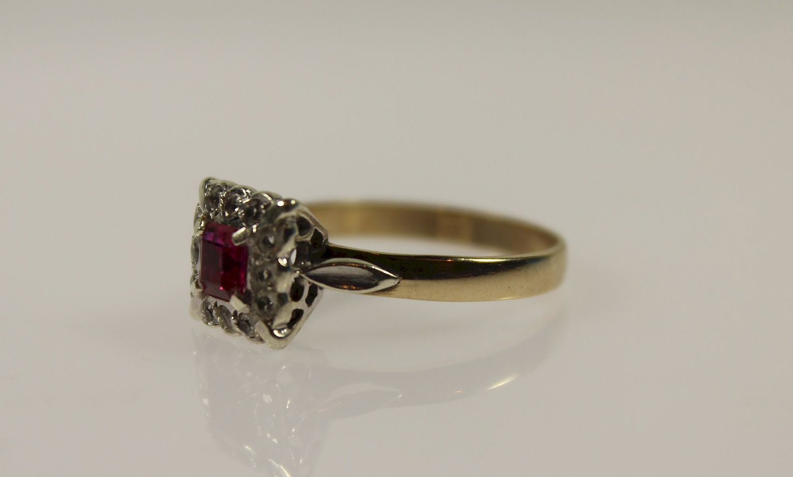 Synthetic Ruby & White Sapphire Ring in 9ct Yellow Gold - 2