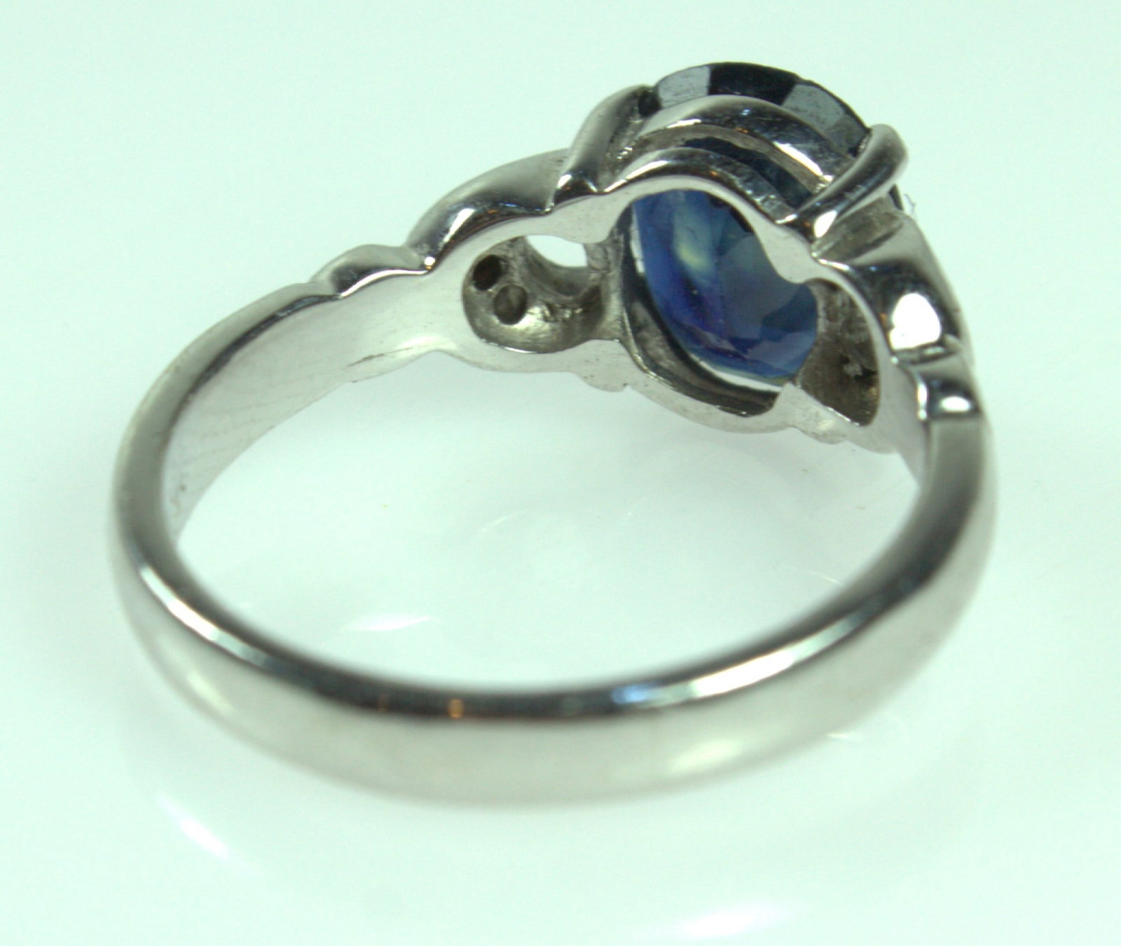 Australian Blue Sapphire in 9ct White Gold - 3