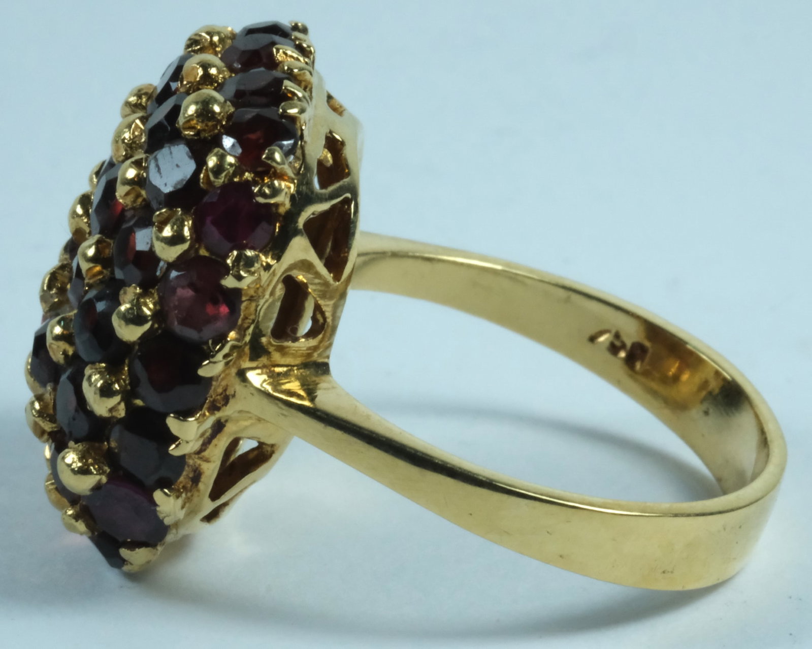 Garnet Ring in 18ct Yellow Gold - 2