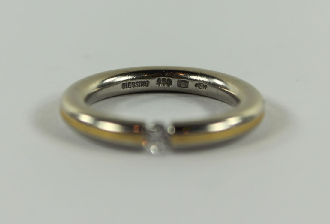 Classic Vintage 'Niessing' Diamond Tension Ring in Platinum & 18ct Yellow Gold - 2