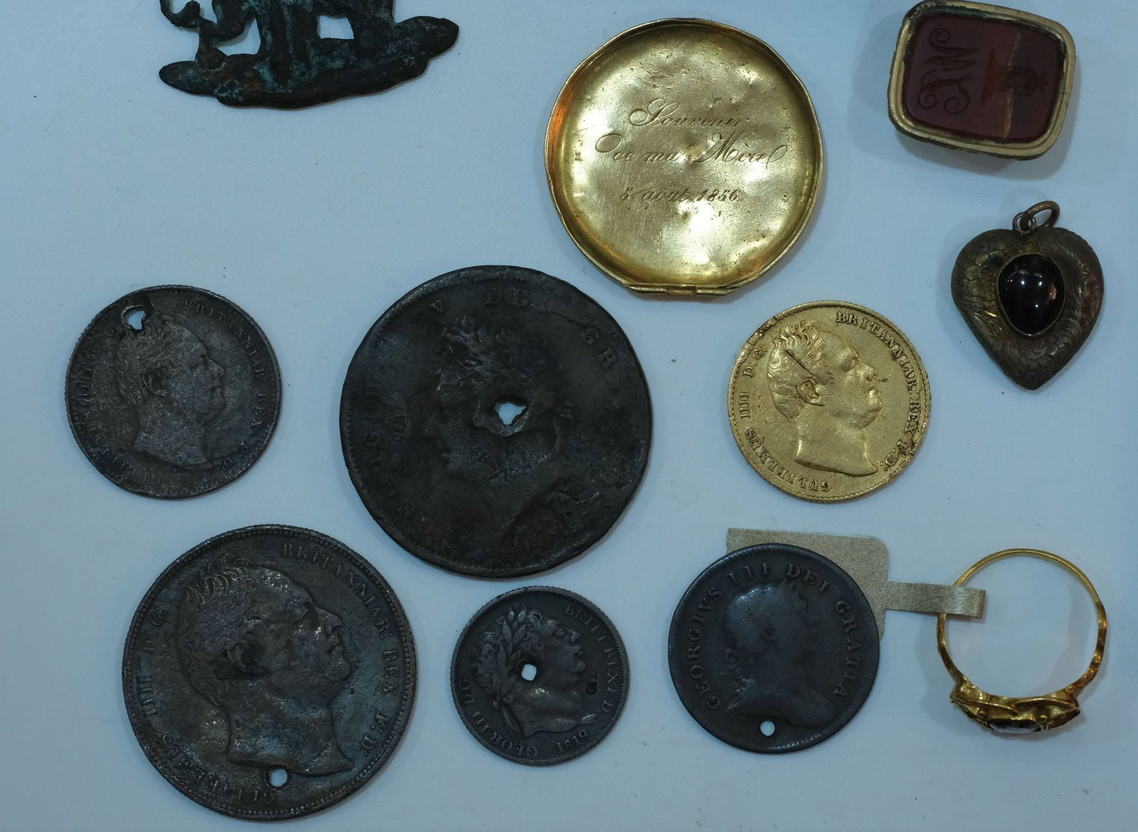 Personal Items from the 'Dunbar Shipwreck,' South Head, Sydney, 1857 (70+ Items) - 3