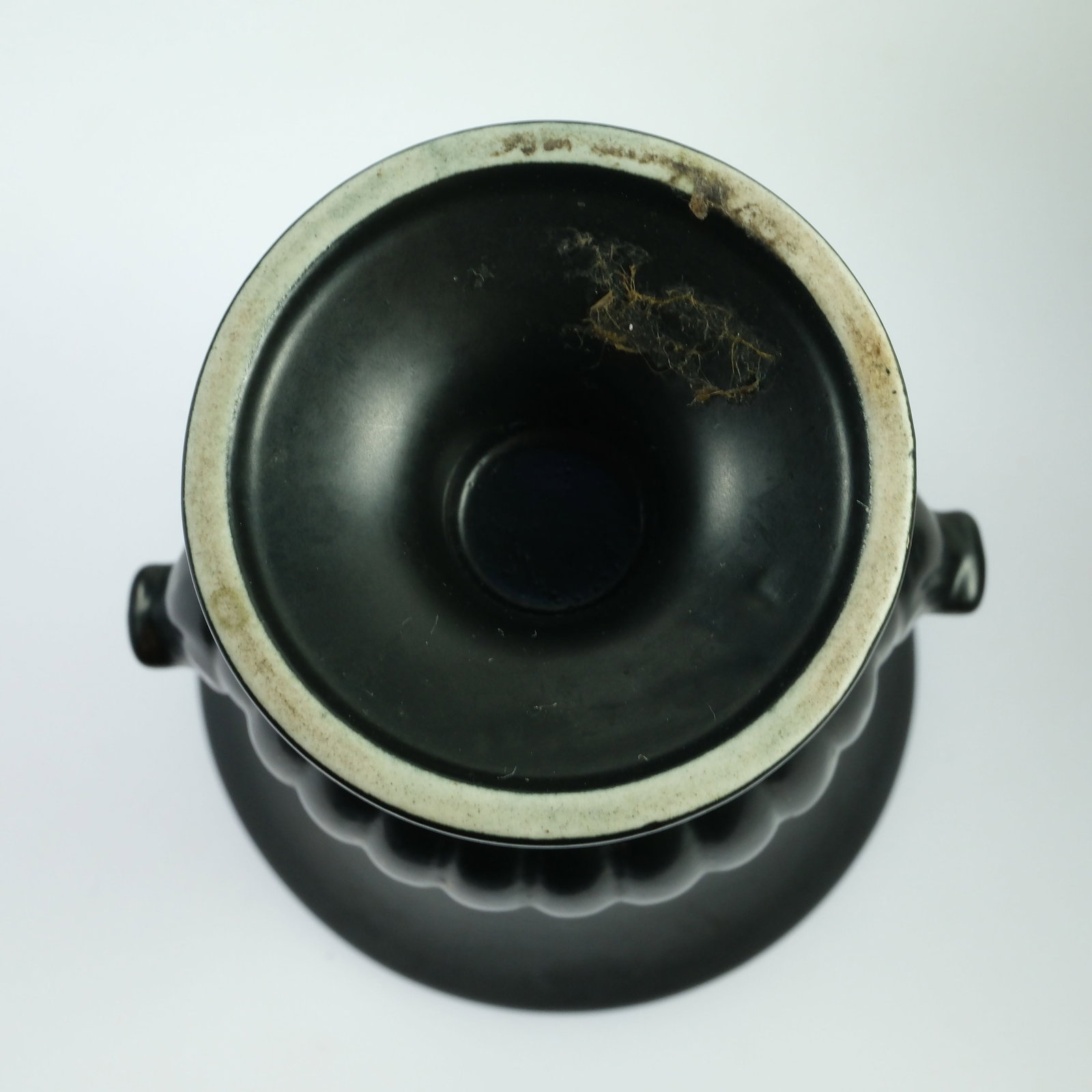 Wedgewood Black Glazed Urns (Pair) - 5
