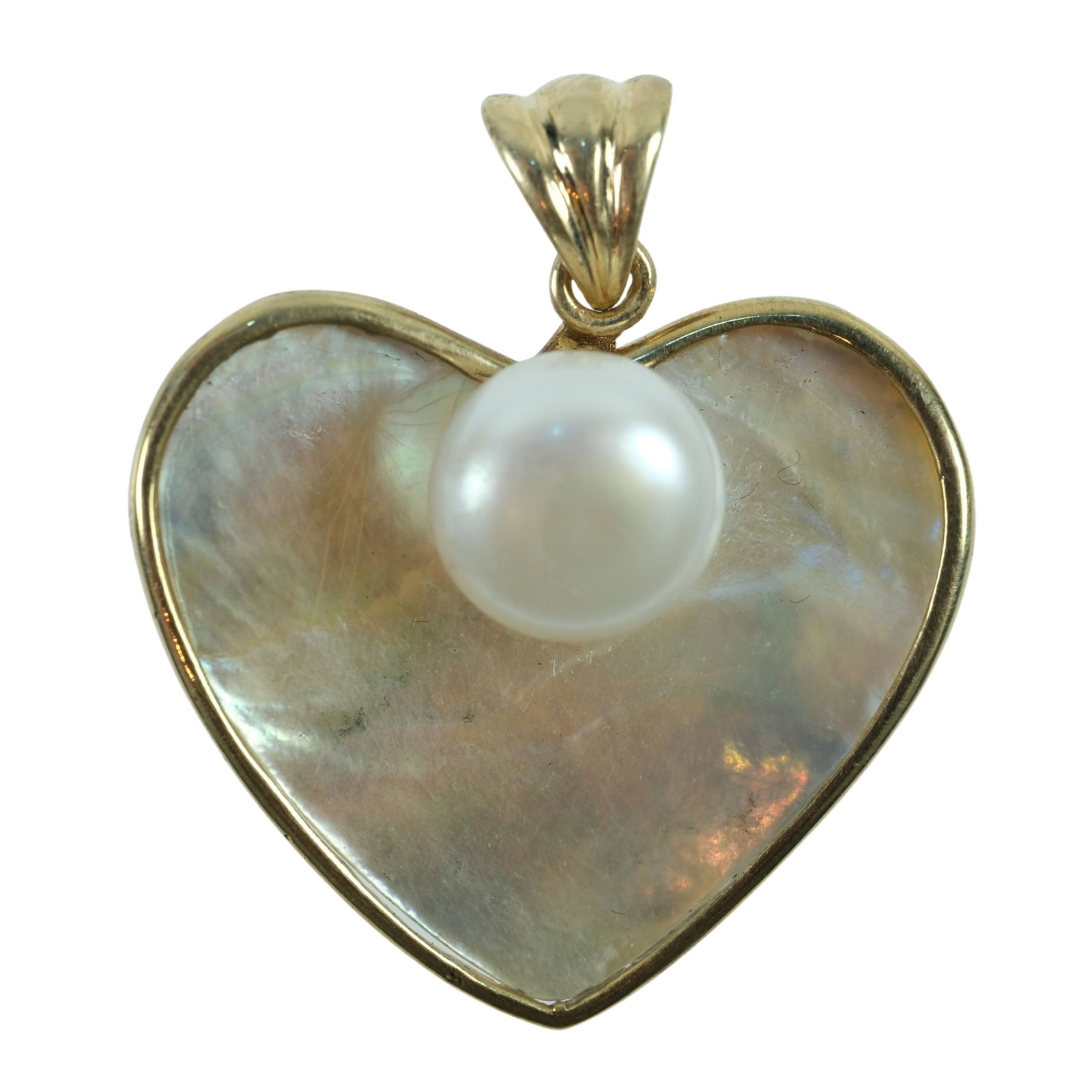 Mother of Pearl Heart Pendant in 9ct Yellow Gold: . Size Hangs 4cms : Weighs 6.09 grams Medium Jewelry