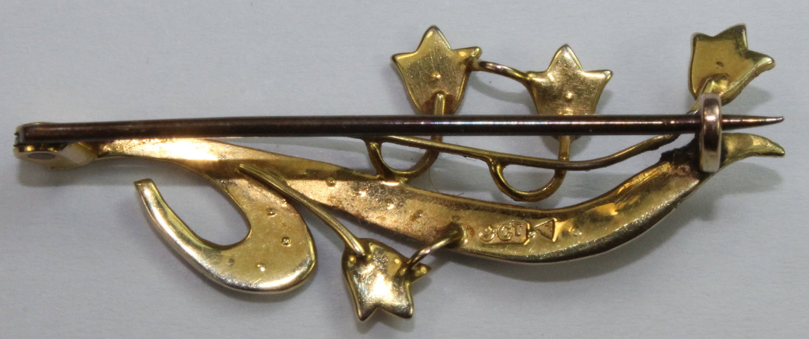 Stylish Floral Pattern Brooch in 9ct Yellow Gold with Seed Pearls - 2