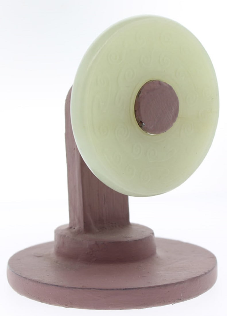 Chinese White Jade Wheel with an intricately carved Curlicue design - 3