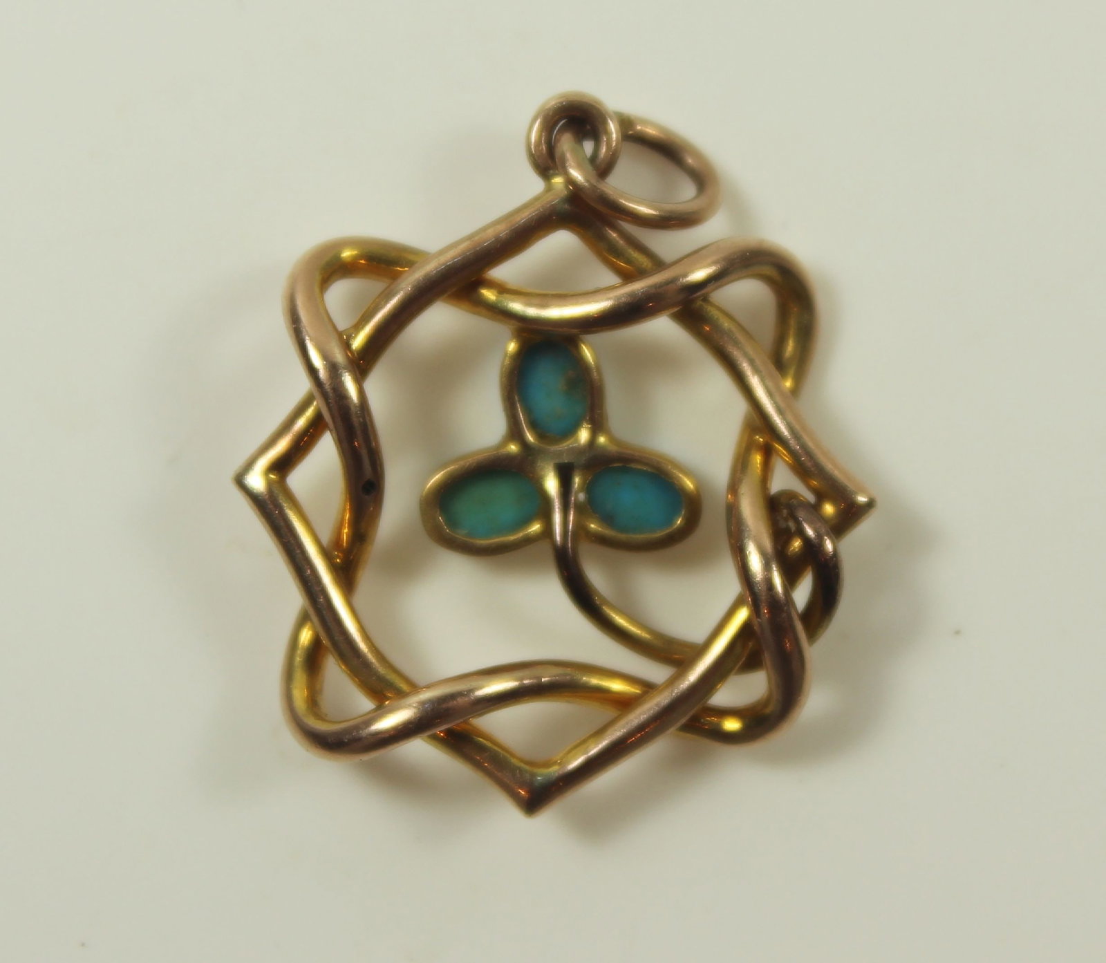 Pendant in 9ct Yellow Gold with central Turquoise beads - 2