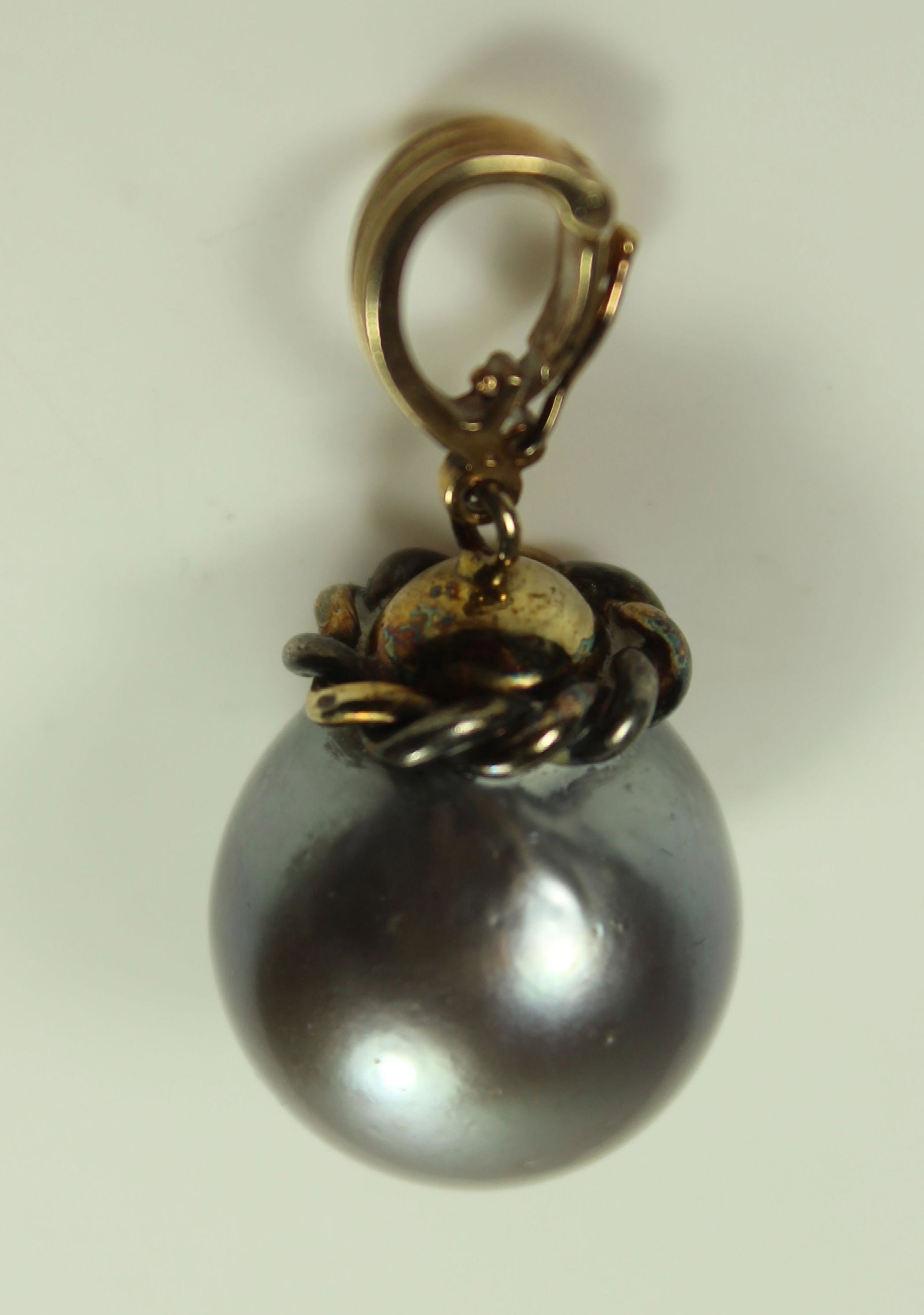 Large Tahitian Black Pearl Pendant with 9ct Yellow Gold Suspender - 2