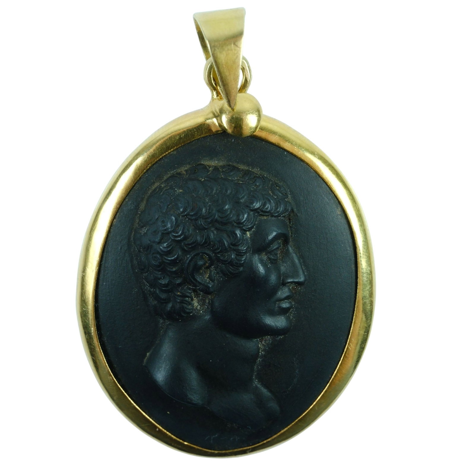 Wedgwood Black Basalt Cameo of Quinctius Flamininus in a Bespoke 18ct Yellow Gold Pendant Mount: (Titus) Quinctius Flamininus (c. 229-174 BC) was a revered Politician and General instrumental in the Roman conquest of Greece Size Hangs 56.5cms Medium Jewelry