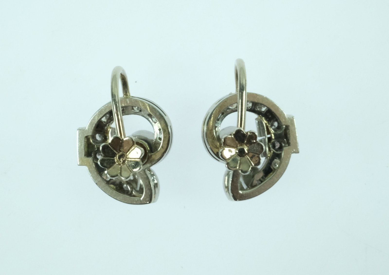 Quality Blue Sapphire & Diamond Screw-back Earrings in 14ct White Gold (Pair) - 4