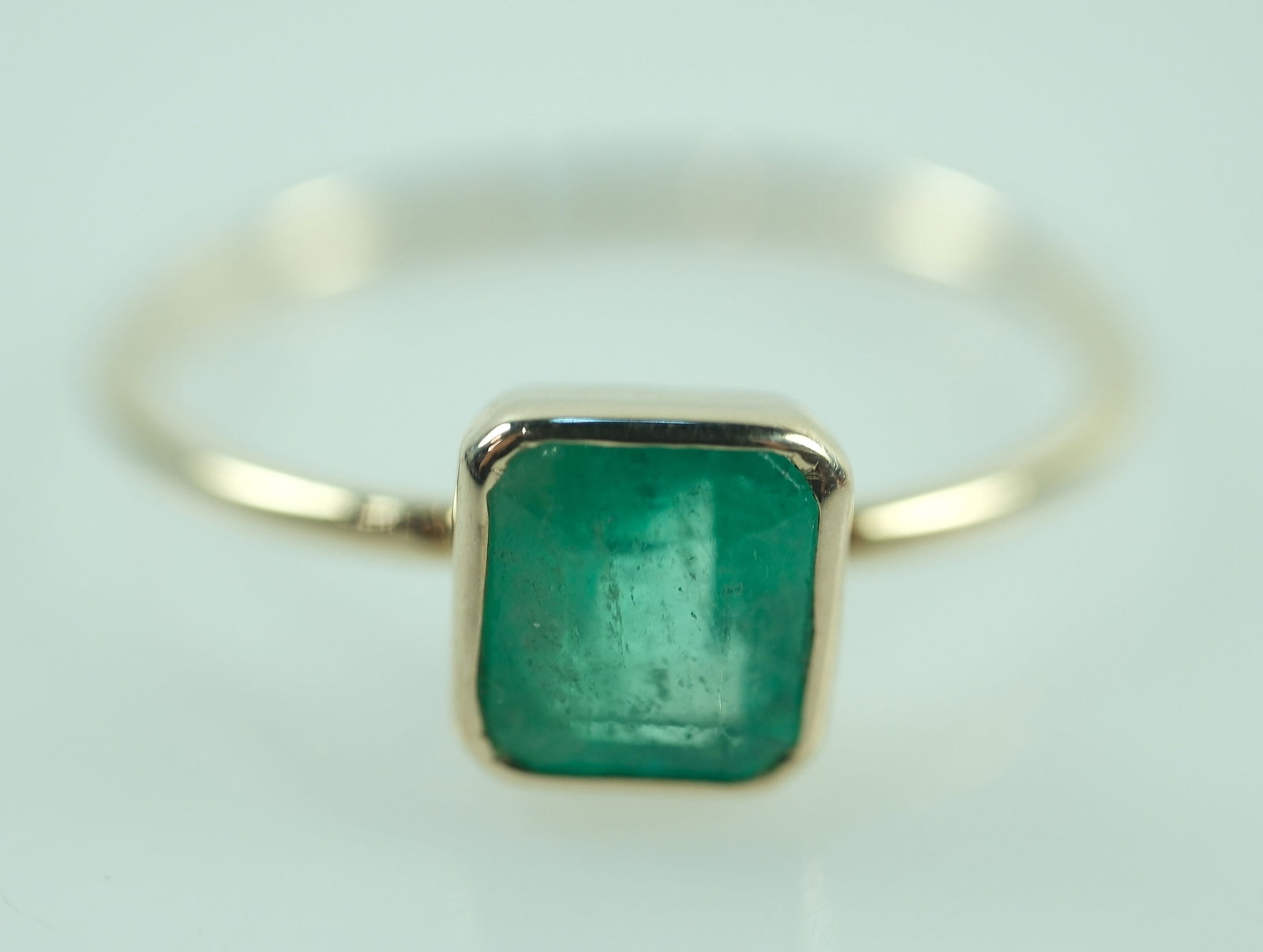 Emerald set in a 9ct Yellow Gold Ring - 3