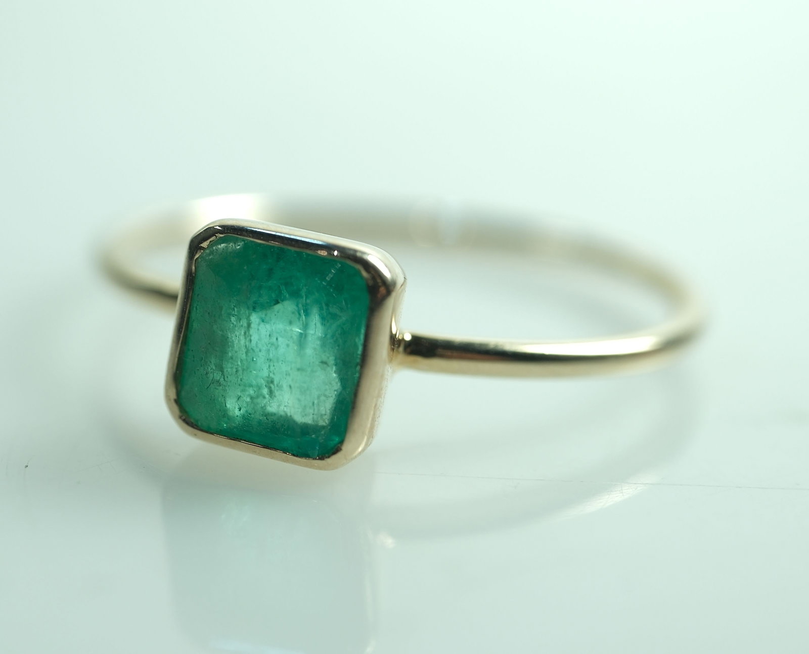 Emerald set in a 9ct Yellow Gold Ring - 4