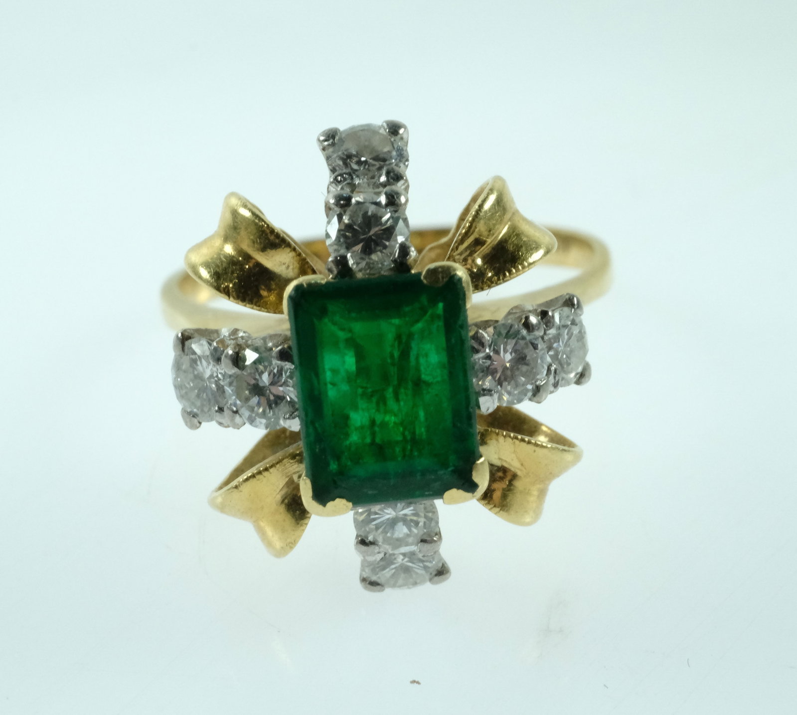 Crown-inspired Emerald & Diamond Ring in 18ct Yellow Gold - 3