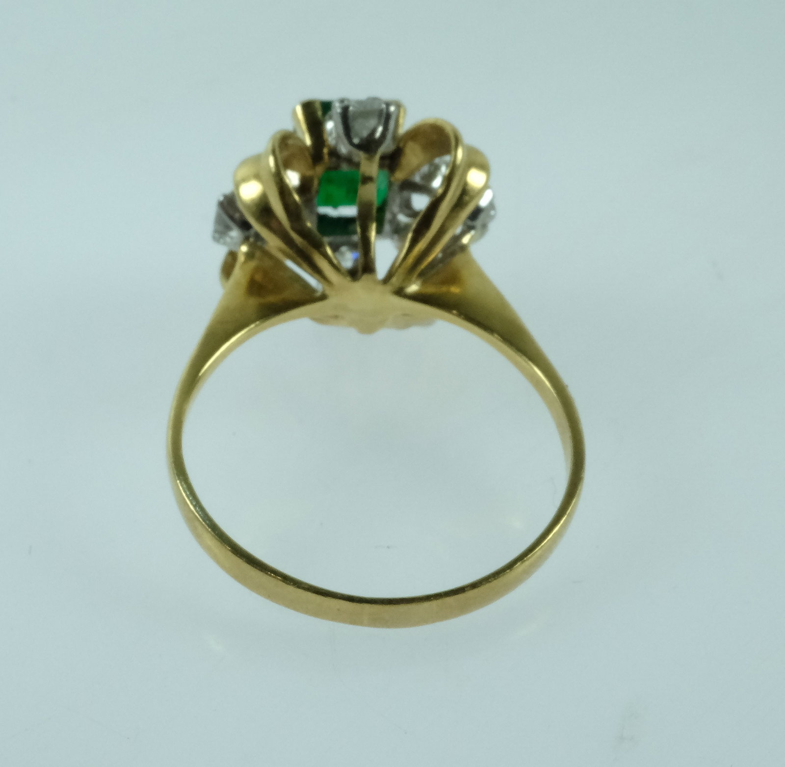 Crown-inspired Emerald & Diamond Ring in 18ct Yellow Gold - 4