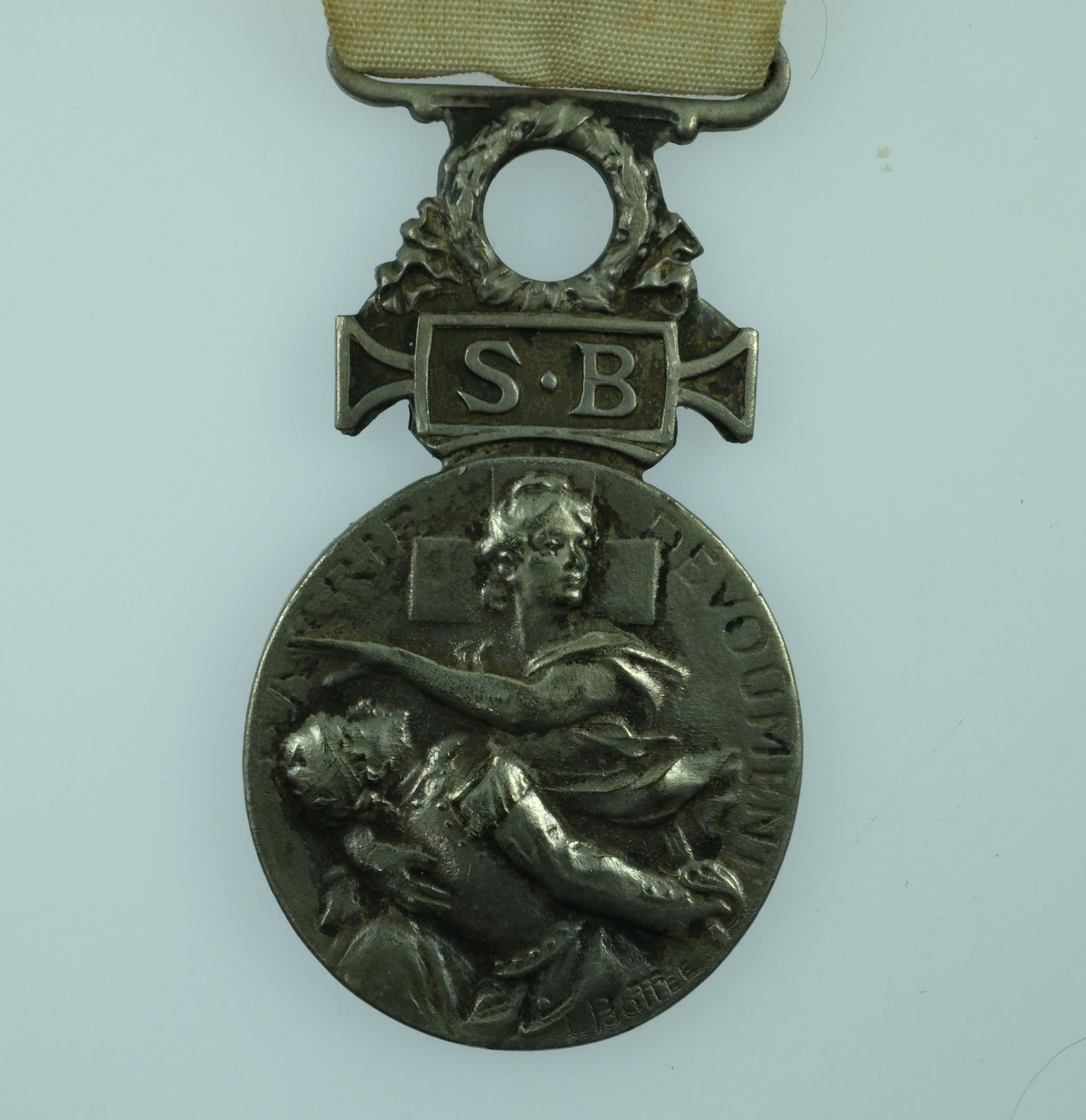 France 1864-66 Society for the Aid of Wounded Military Medal on Original Silk Ribbon - 2