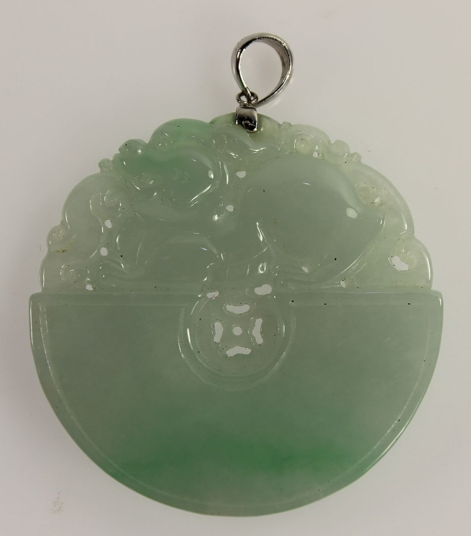 Exquisitely carved Chinese Jade Pendant with 18ct White Gold Suspension Loop - 2