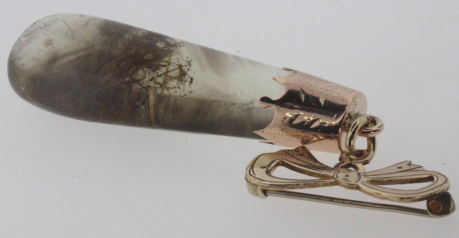 Bow Brooch in 9ct Yellow Gold with Rutile Quartz adornment - 2