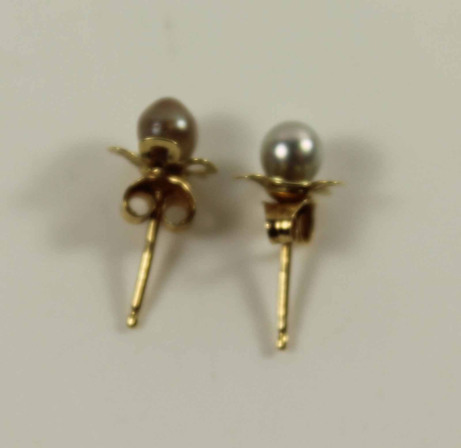 Grey Hue Pearl Stud Earrings in 18ct Yellow Gold (Pair) - 2