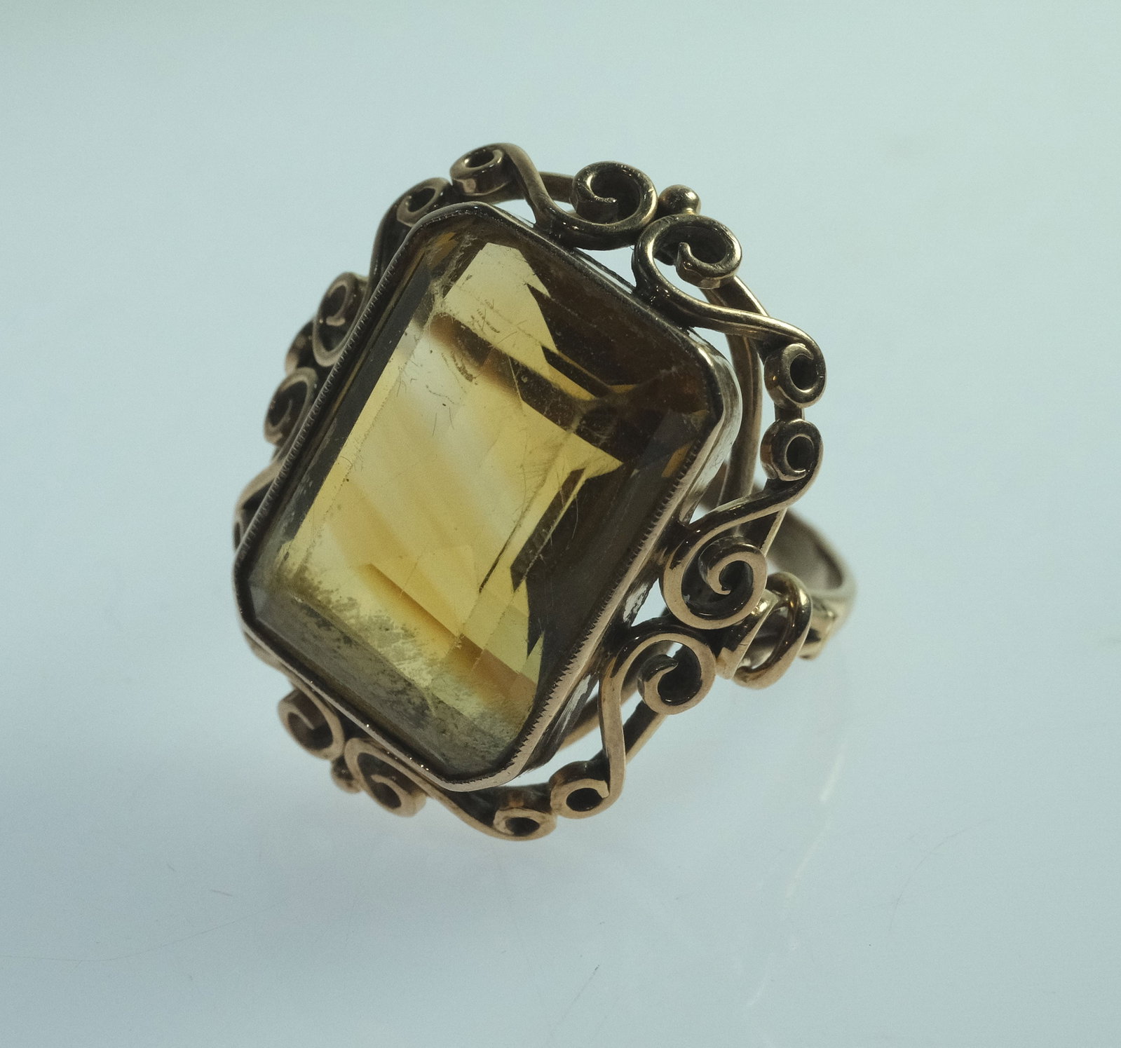 Large Citrine Ring in 14ct Yellow Gold - 4