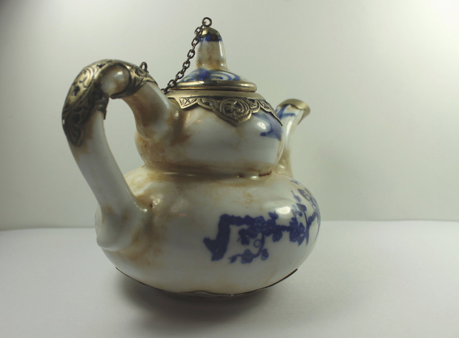 Chinese Late Qing Dynasty Teapot with White Metal adornments - 3
