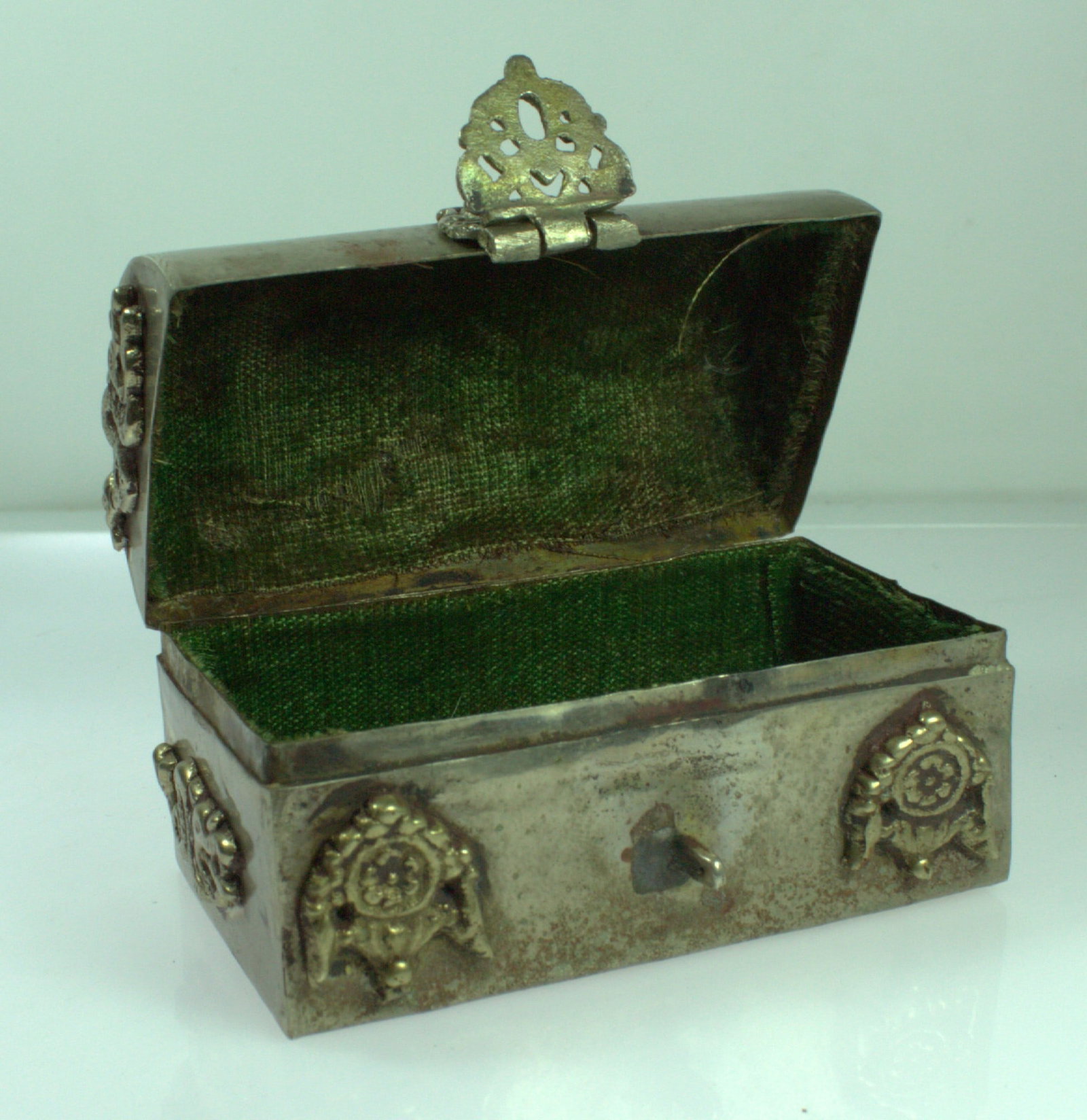 Small Silver-plated Chinese Hinged Jewellery Chest - 4