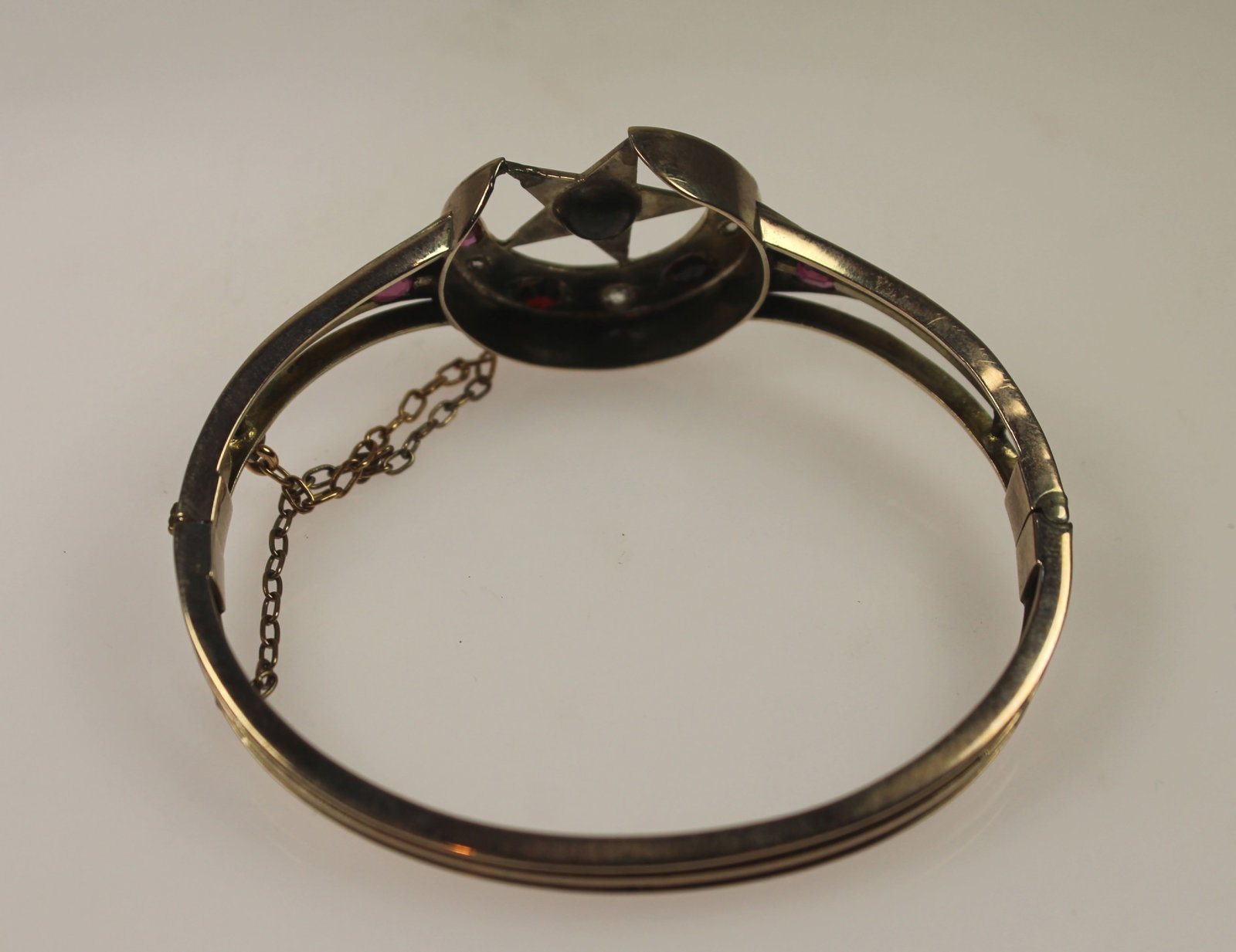 Vintage Middle-eastern Bracelet in 8ct Yellow Gold with Old-cut Diamonds & Rubies - 2