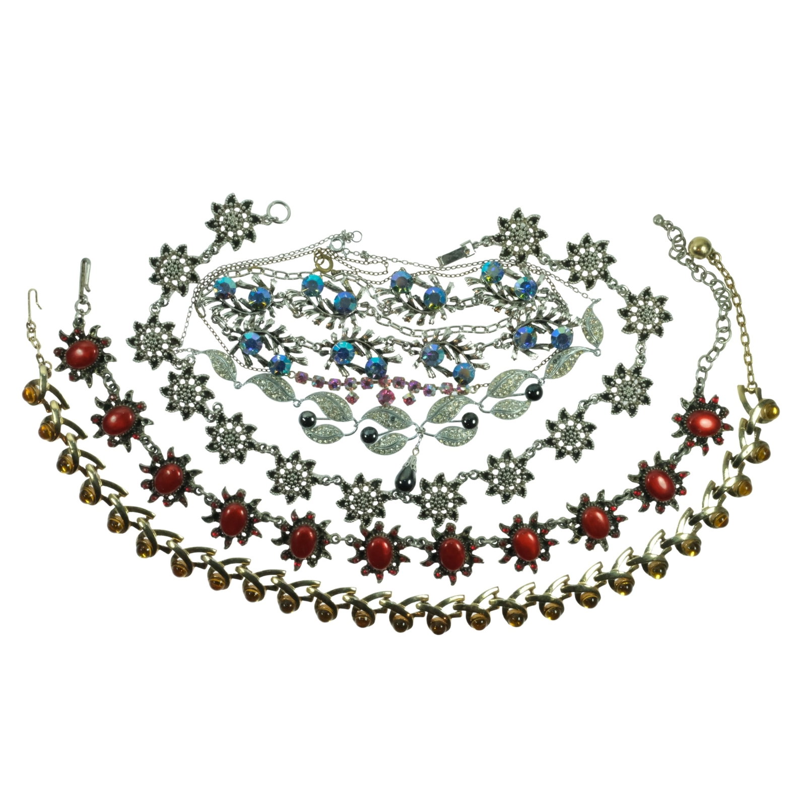 Mixed Costume Jewellery Lot of Necklaces: 6 individual necklaces Medium Jewelry
