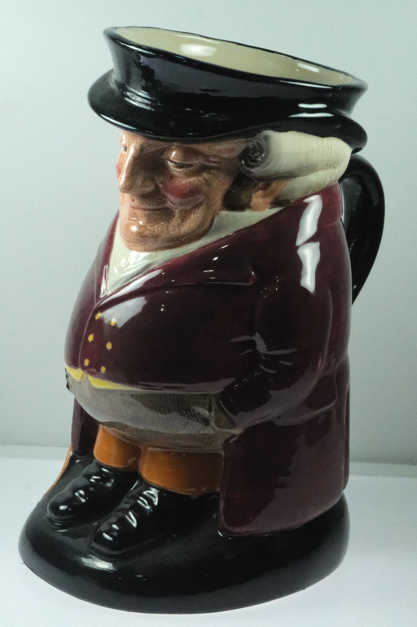 Royal Doulton 'The Huntsman' Character Toby Jug: . Size Stands 19.5cm Medium Art & Antiques