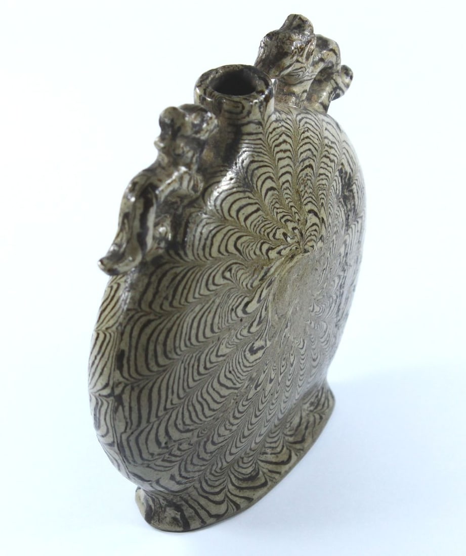 China Stoneware Moon Flask with Foo Dog Handles and unusual radiating pattern - 3