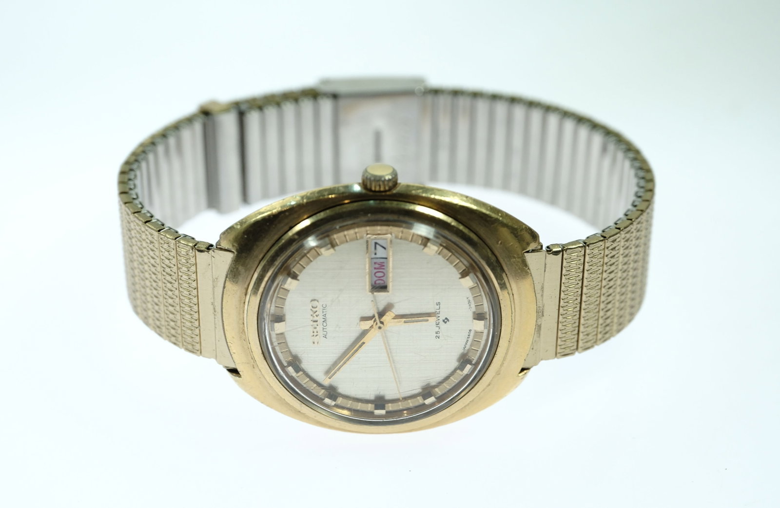 Vintage Men's Seiko Wristwatch with Gold Case & Silver Dial - 3