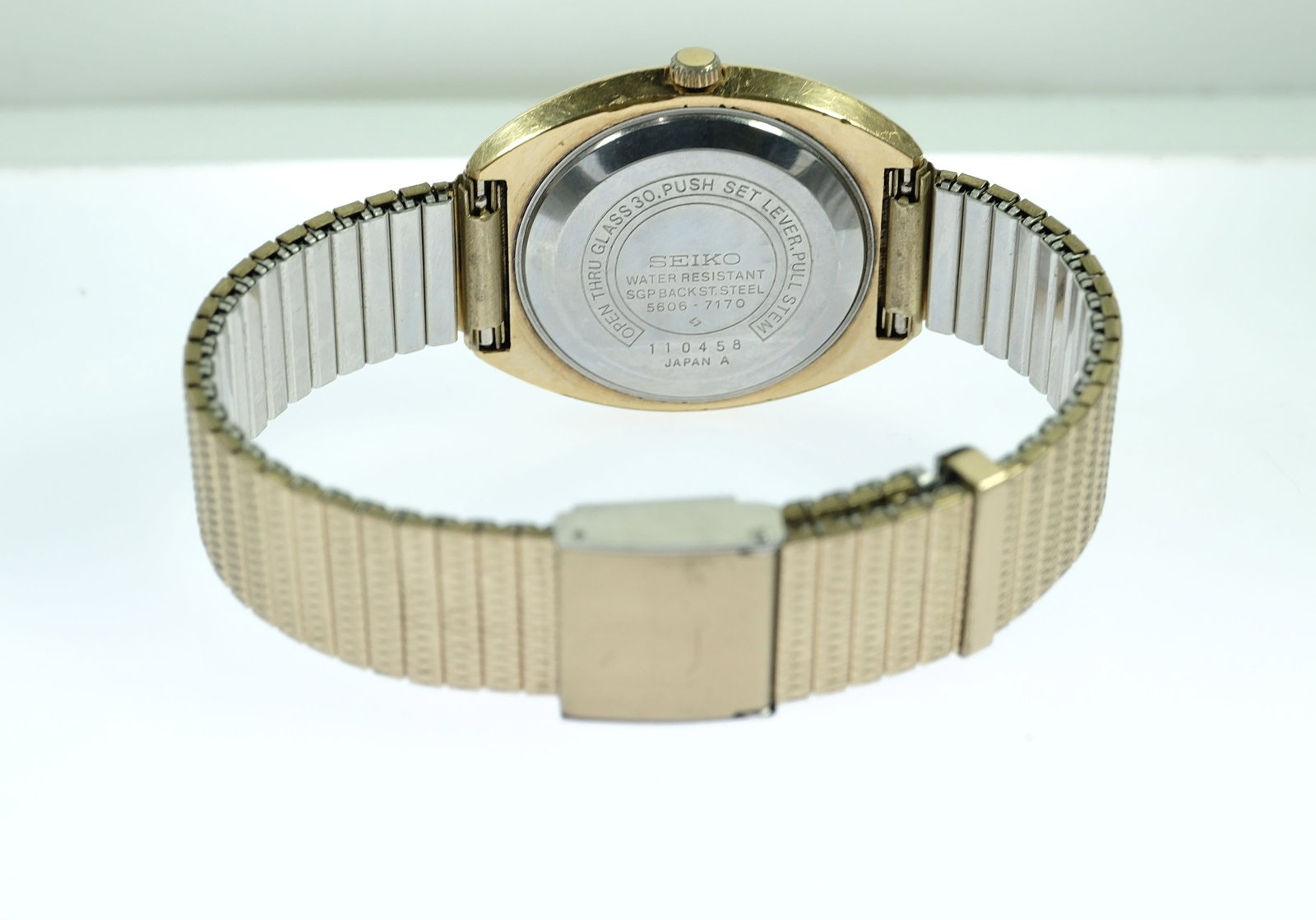 Vintage Men's Seiko Wristwatch with Gold Case & Silver Dial - 5