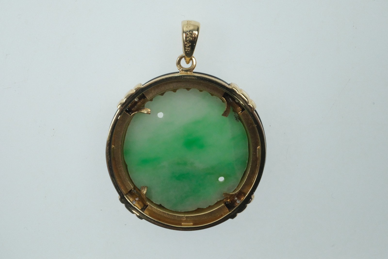 Green Jade Pendant with carved Peacock Design in 14ct Yellow Gold - 5
