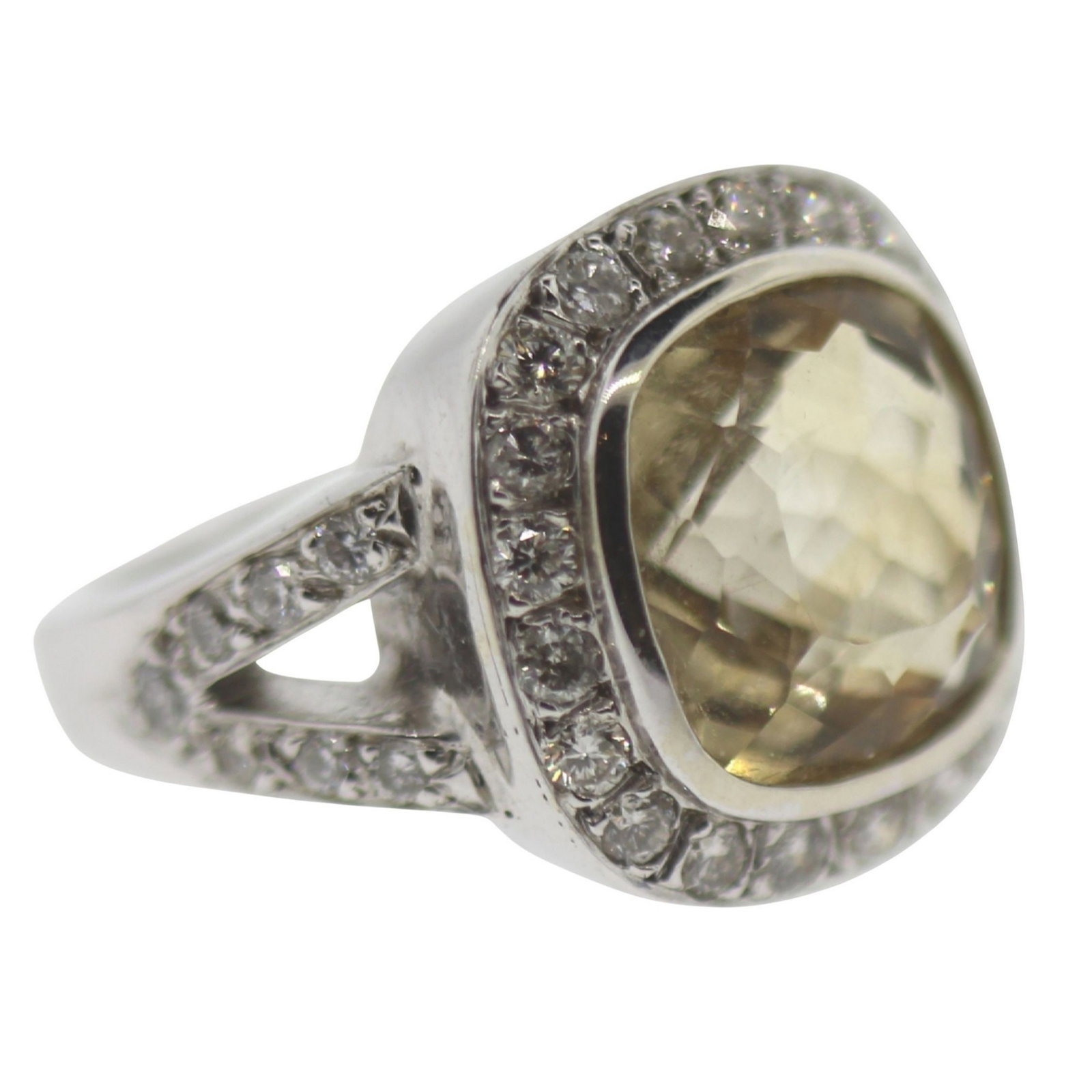 White Gold Ring in 9ct with square-cut central Citrine with Diamond surrounds: Impressive Size Size J : Weight 9.37gms Medium Jewelry